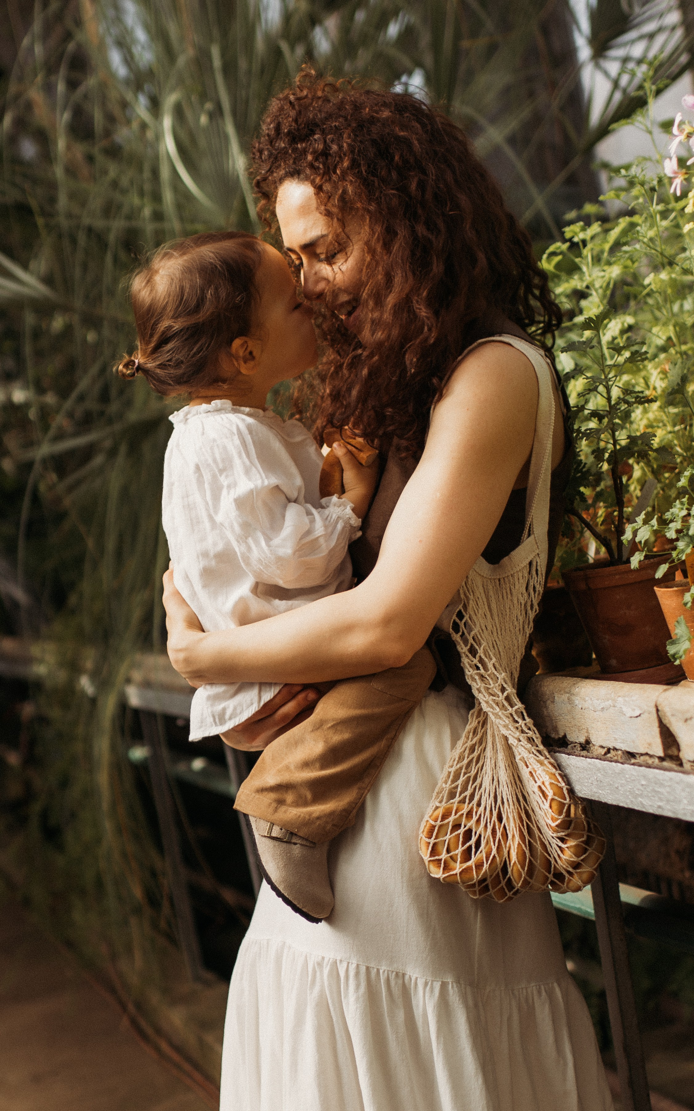 Зарина и София съемка в оранжерее. Семейный и свадебный фотограф в Москве и Зеленограде Марина Малярова