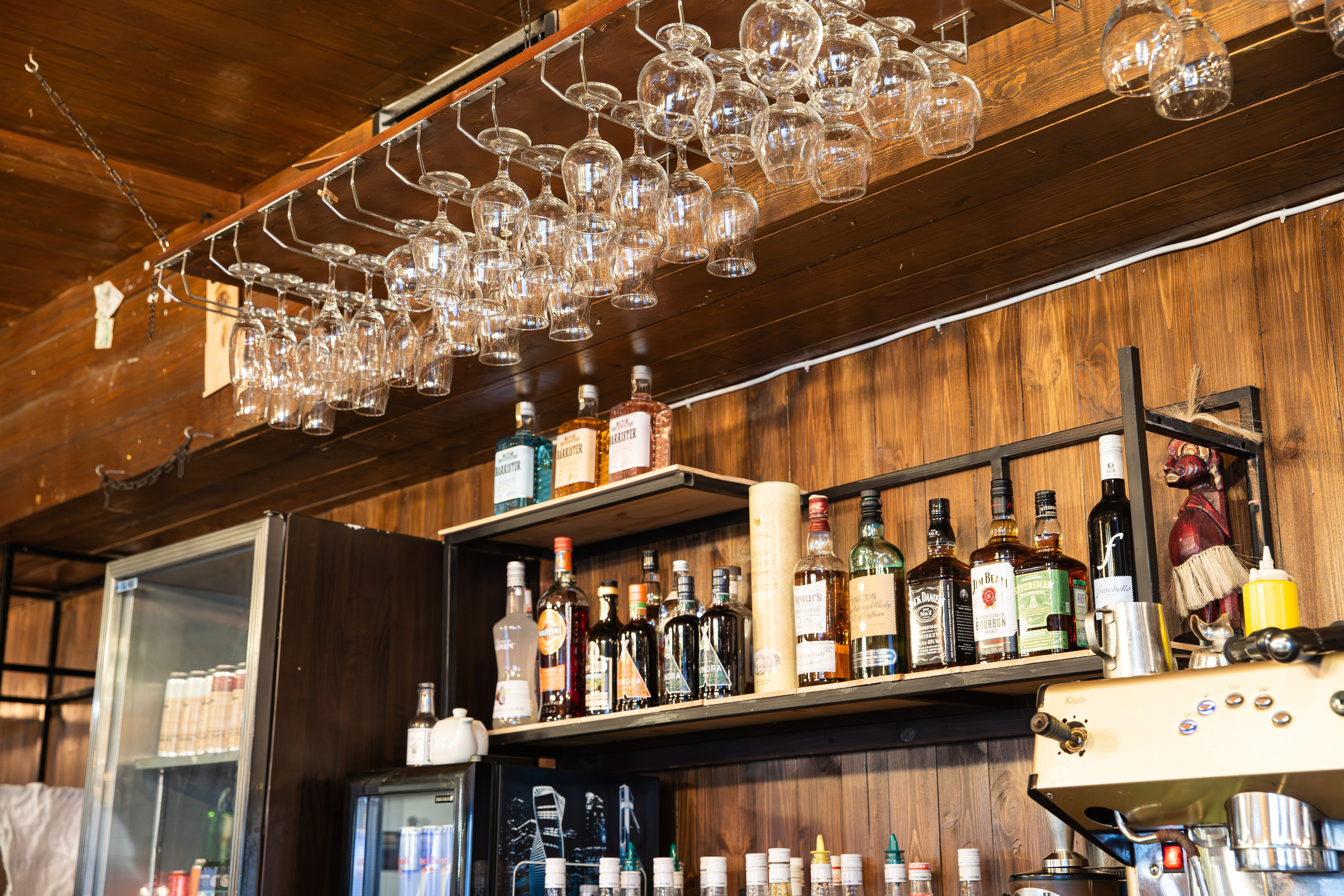 Бар Енот Романово 28. Фотограф Александр Поздняков  Новосибирск