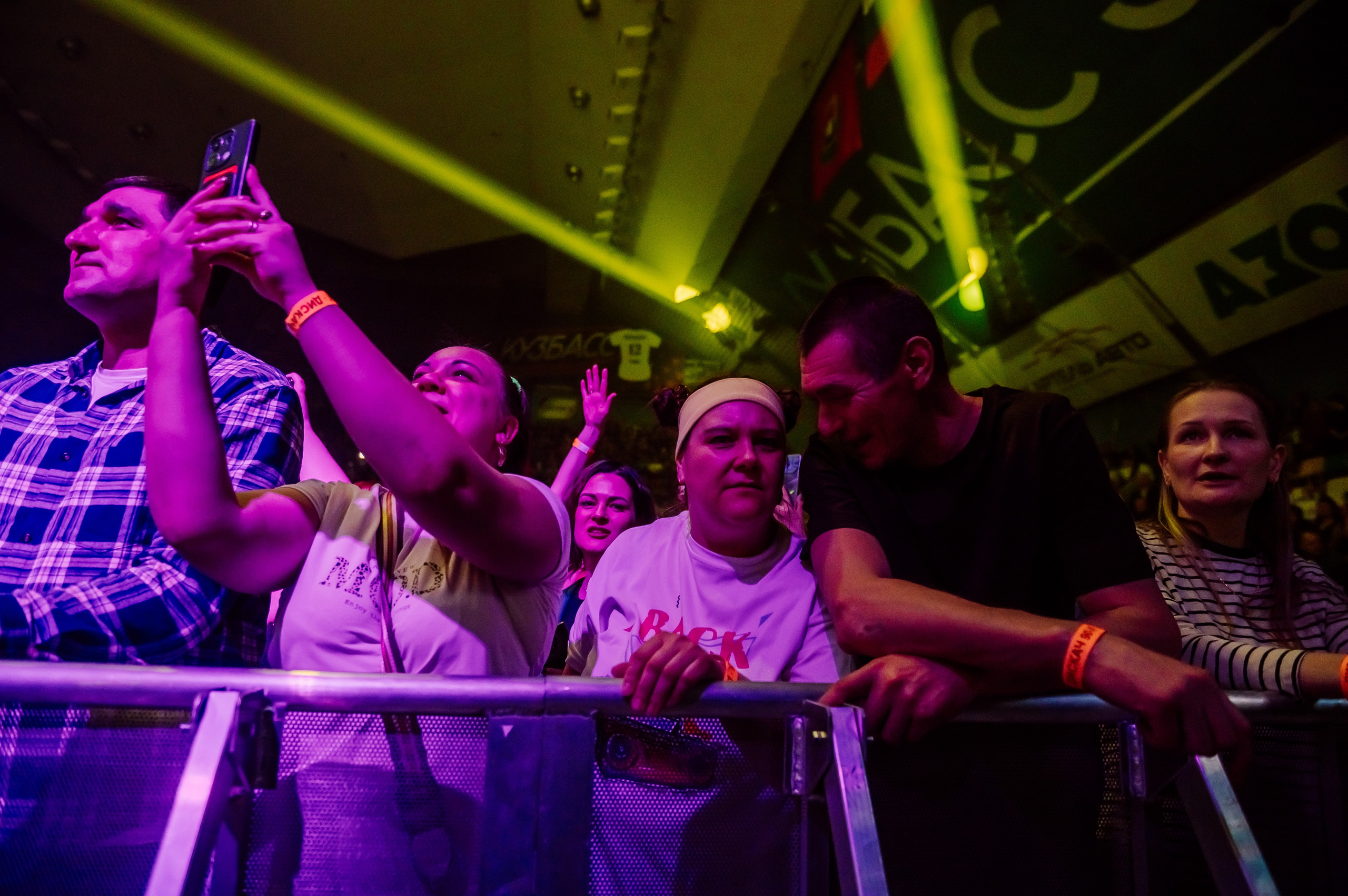 Дискач 90-х в Кемерово, СРК Арена. Детский фотограф, семейный фотограф и репортажи в Кемерово