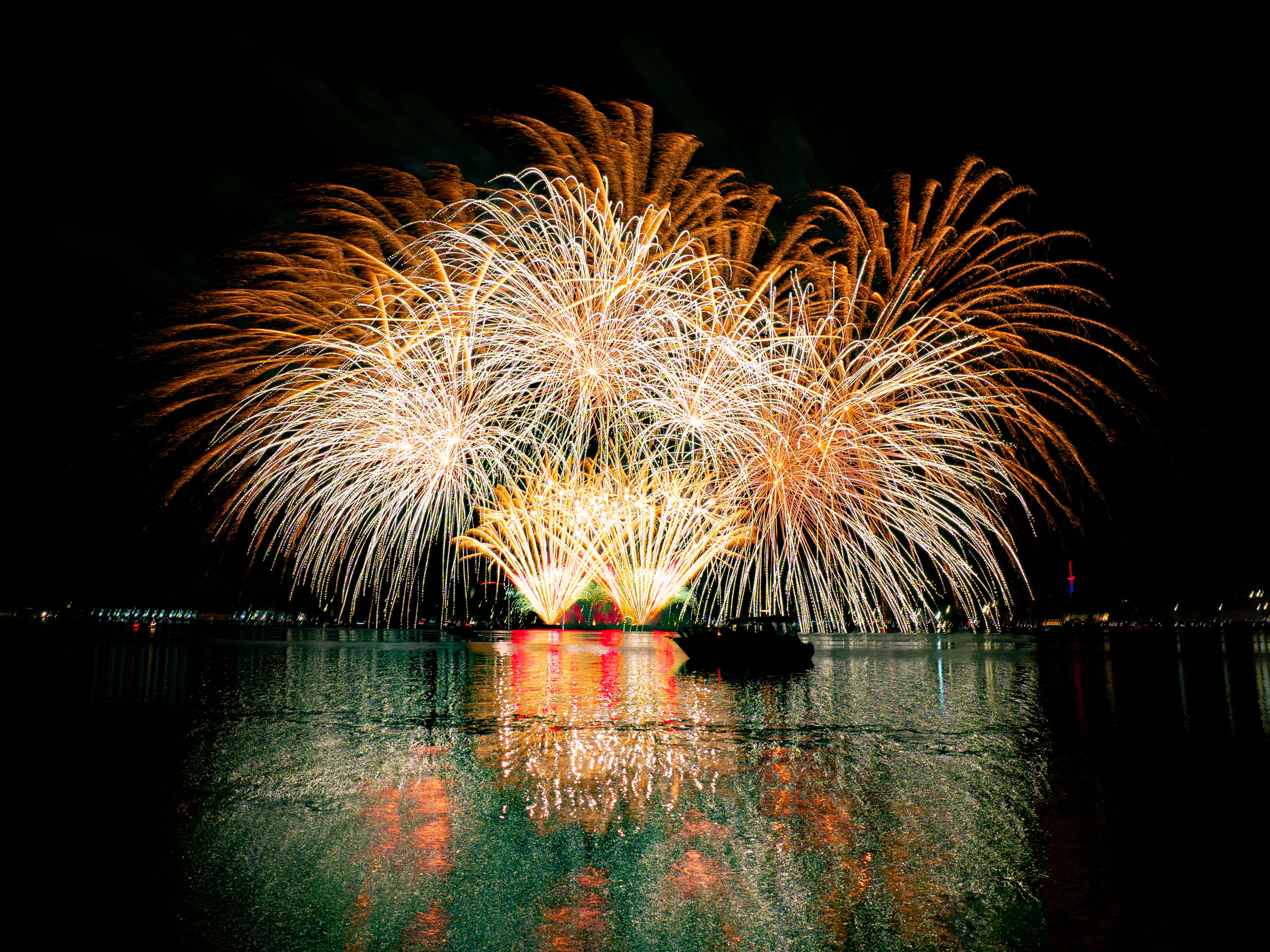 Фестиваль фейерверков «Серебряная ладья». Главная