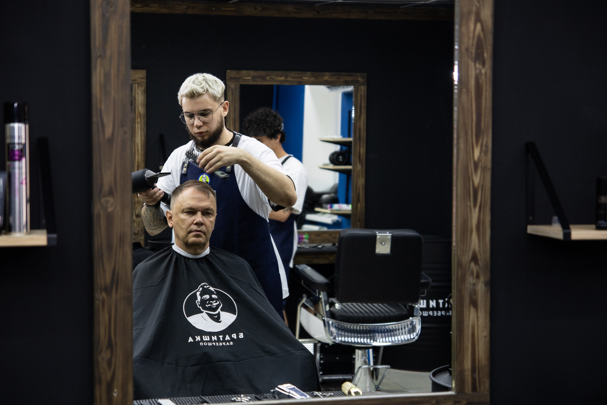 Фотосъёмка в барбершопе Братишка. Фотограф в Самаре Алексей Головачёв
