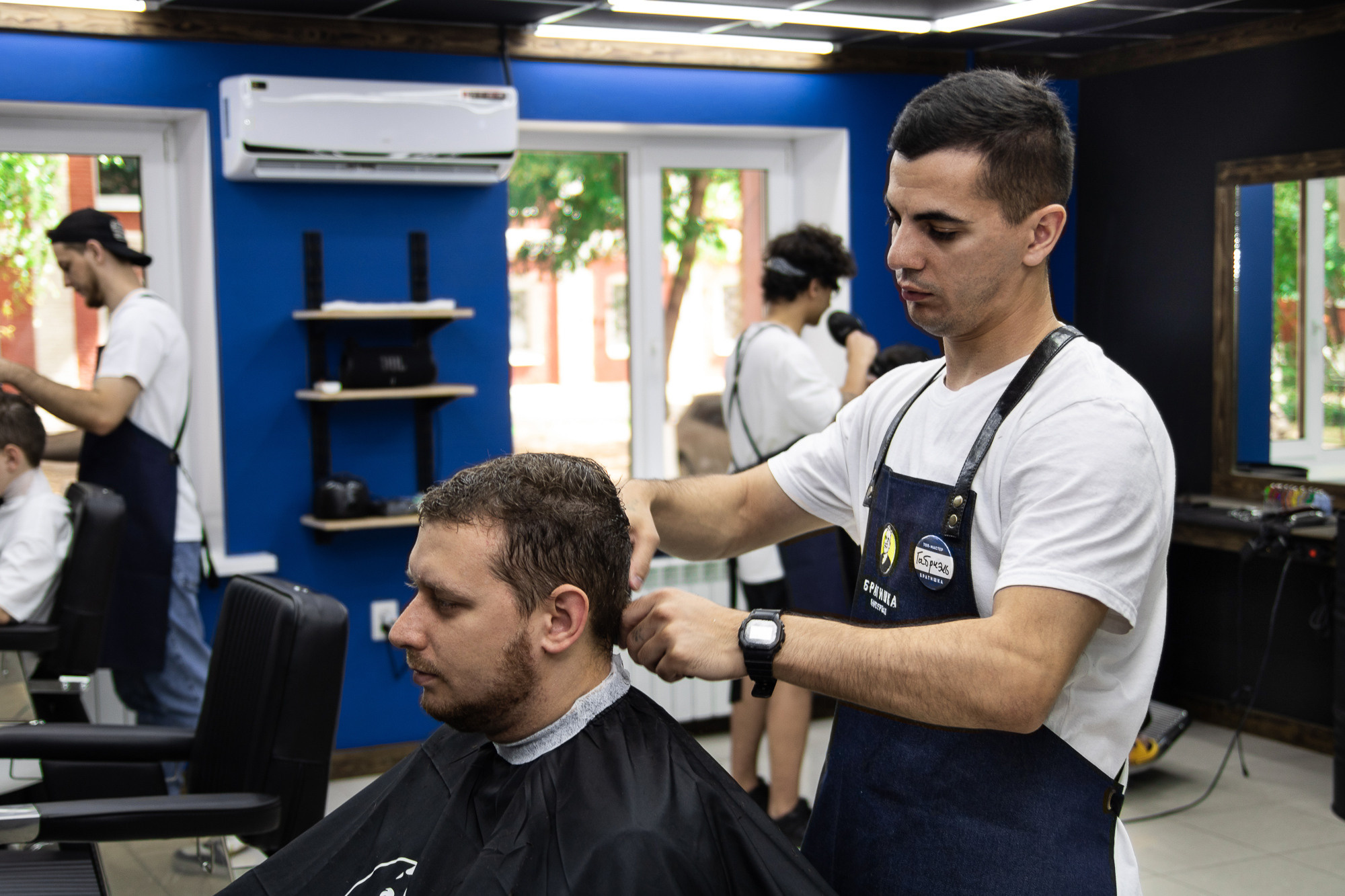 Фотосъёмка в барбершопе Братишка. Фотограф в Самаре Алексей Головачёв