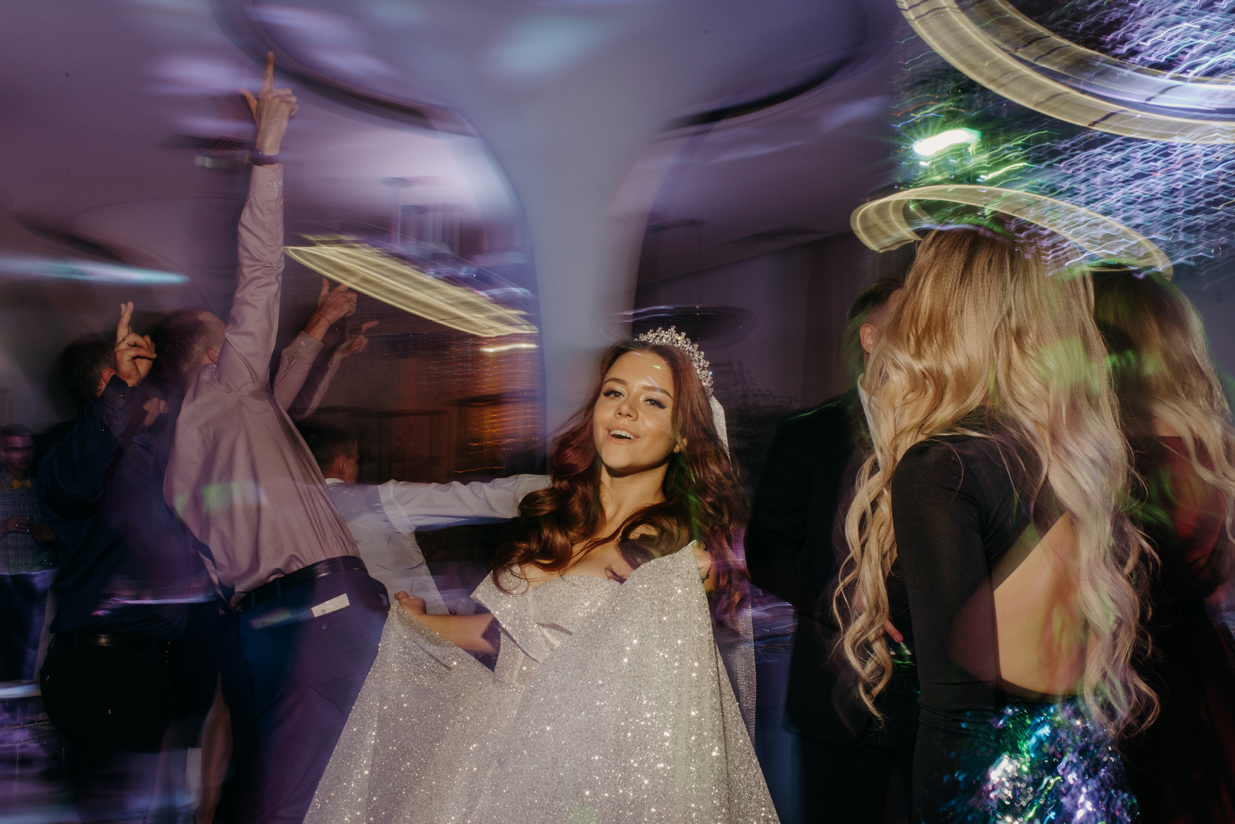 Алёна и Роман | Свадебный банкет в ресторане Небесный. Свадебный фотограф в Санкт-Петербурге Венера Ахметова