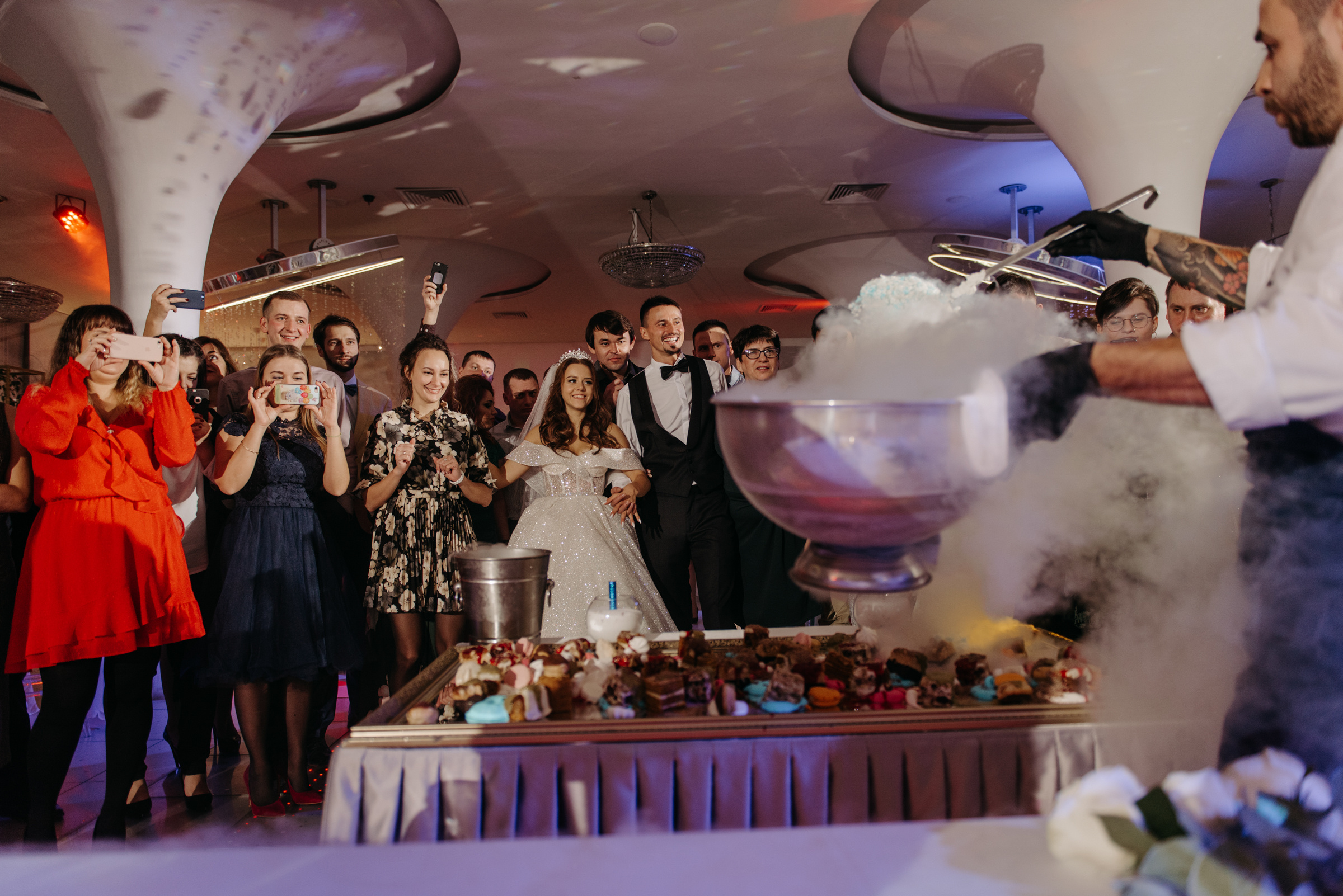 Алёна и Роман | Свадебный банкет в ресторане Небесный. Свадебный фотограф в Санкт-Петербурге Венера Ахметова