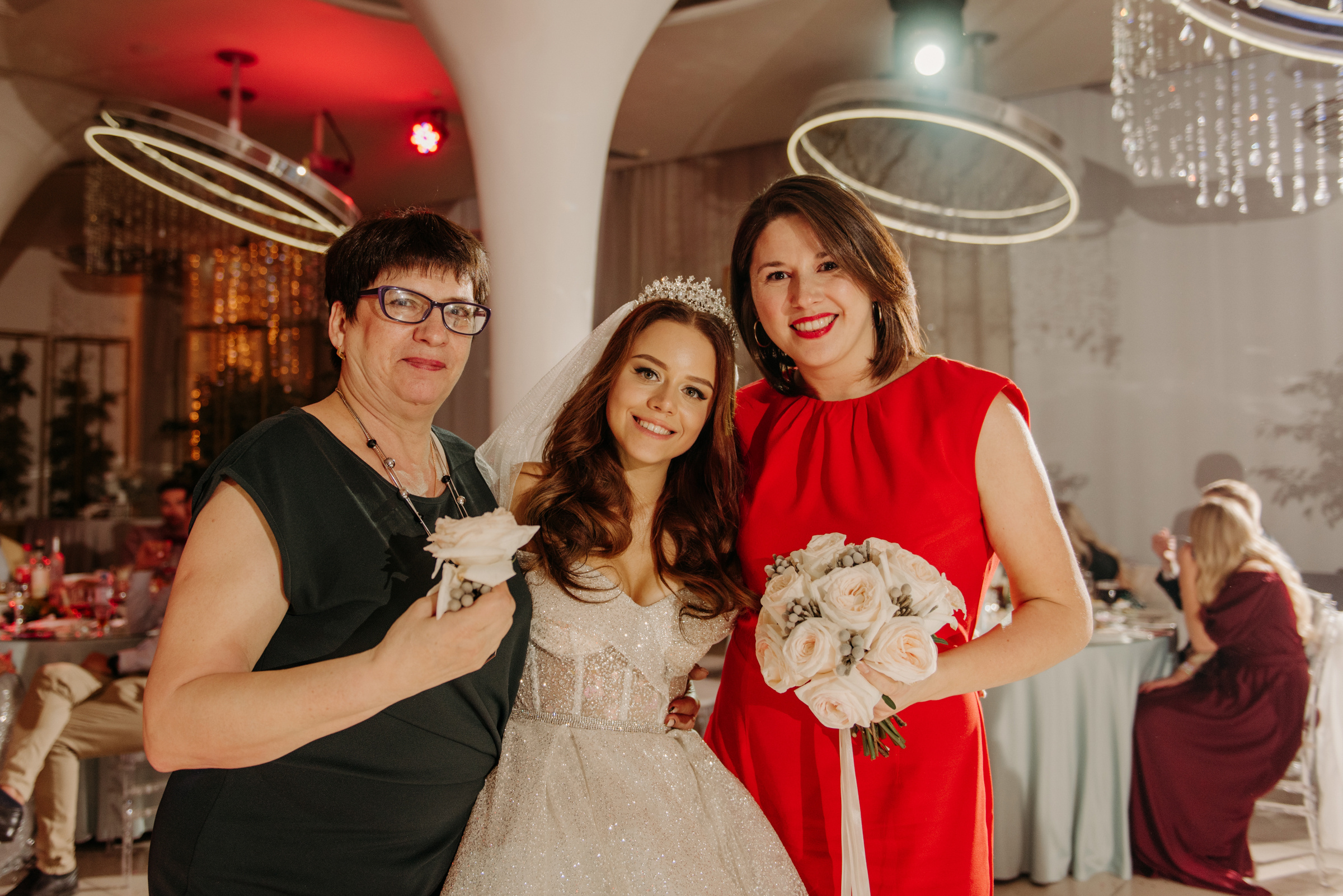 Алёна и Роман | Свадебный банкет в ресторане Небесный. Свадебный фотограф в Санкт-Петербурге Венера Ахметова