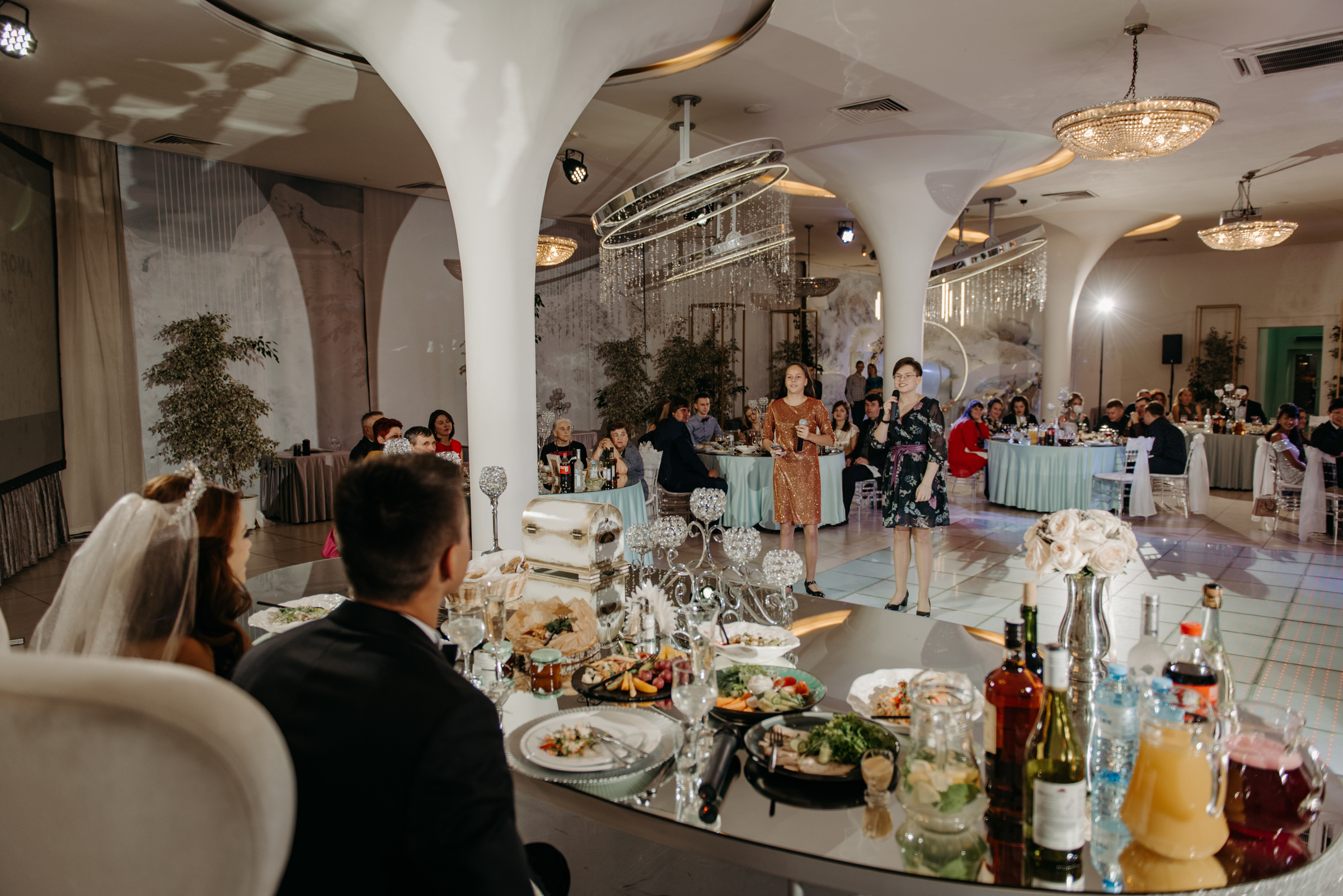 Алёна и Роман | Свадебный банкет в ресторане Небесный. Свадебный фотограф в Санкт-Петербурге Венера Ахметова