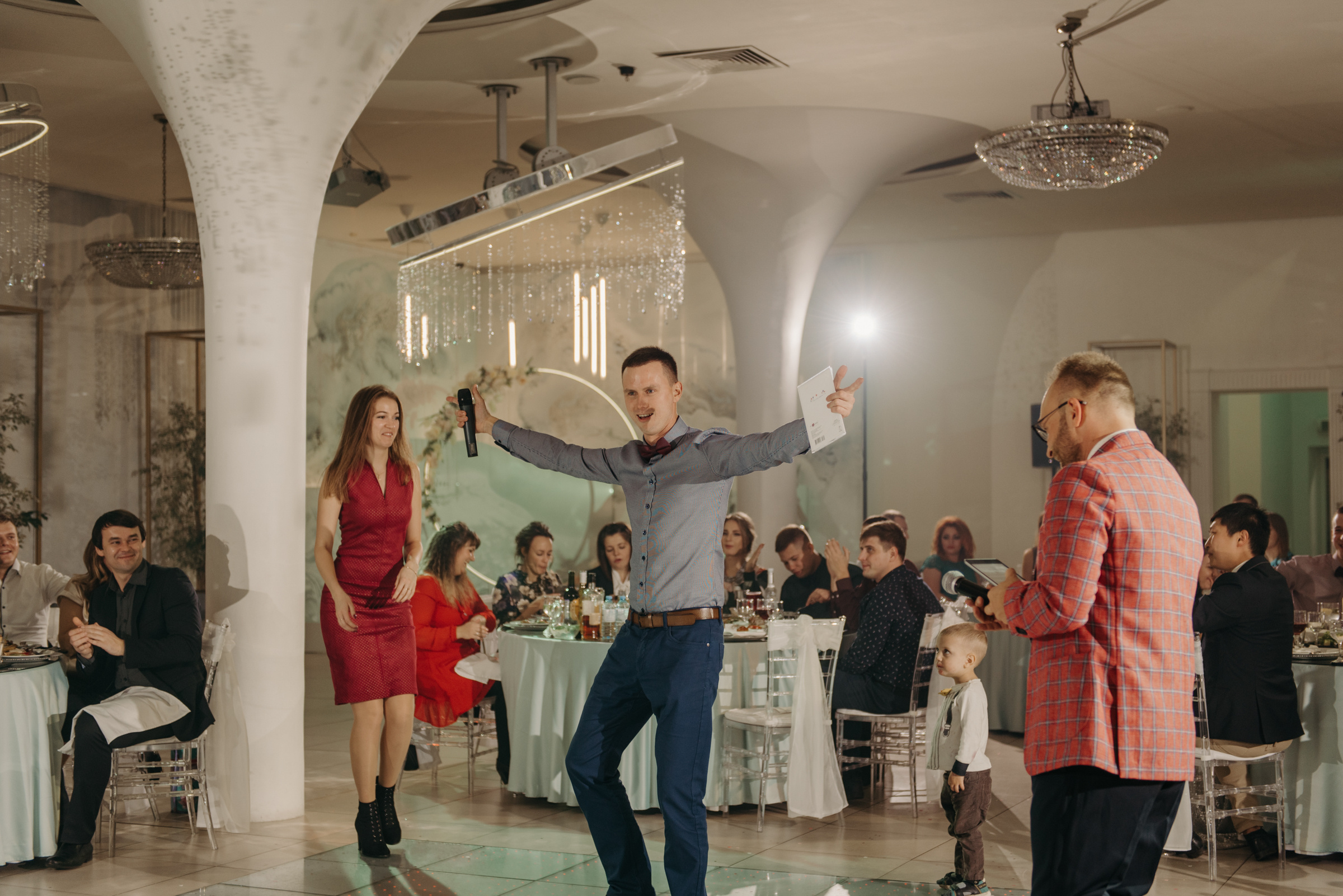 Алёна и Роман | Свадебный банкет в ресторане Небесный. Свадебный фотограф в Санкт-Петербурге Венера Ахметова