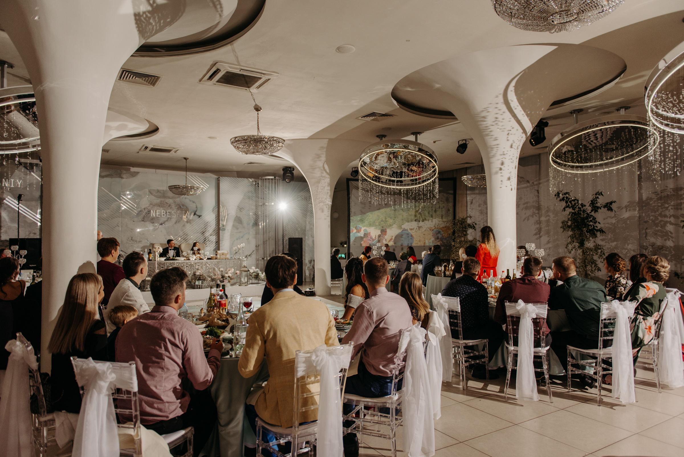Алёна и Роман | Свадебный банкет в ресторане Небесный. Свадебный фотограф в Санкт-Петербурге Венера Ахметова