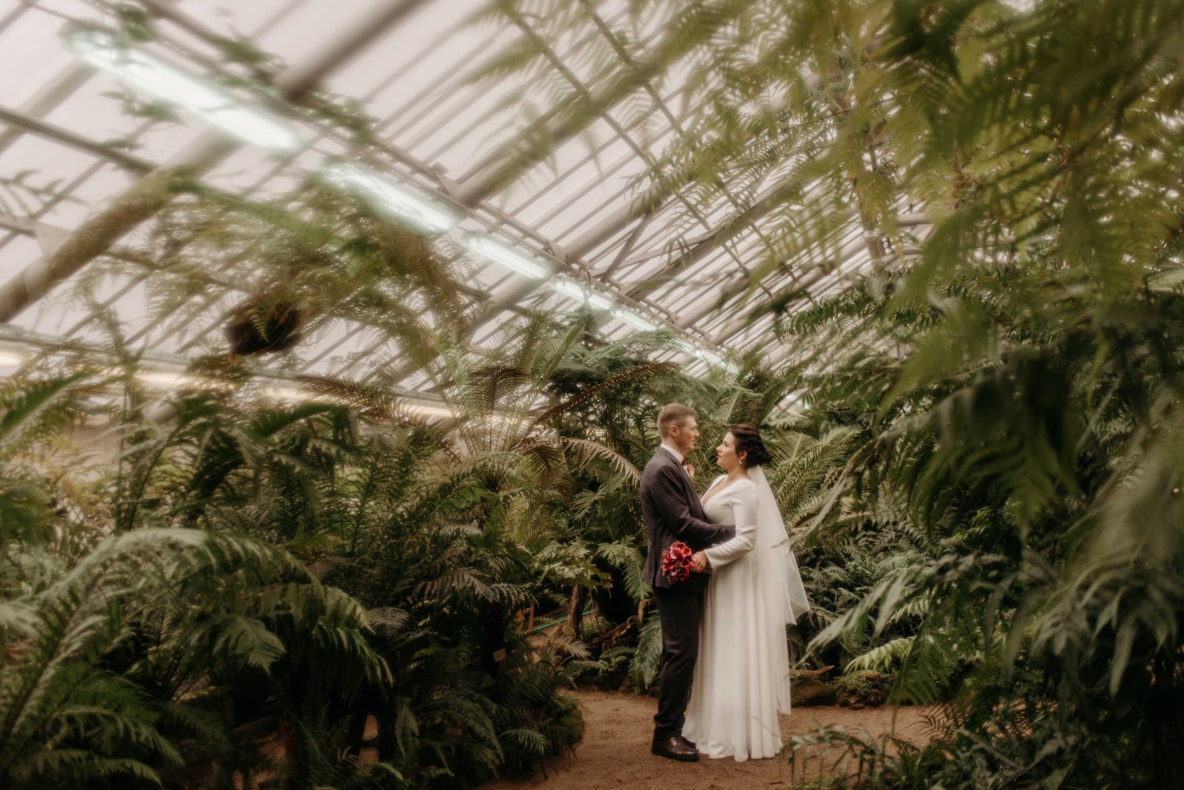Осенняя свадьба Полины и Ивана. Свадебный фотограф в Санкт-Петербурге Венера Ахметова