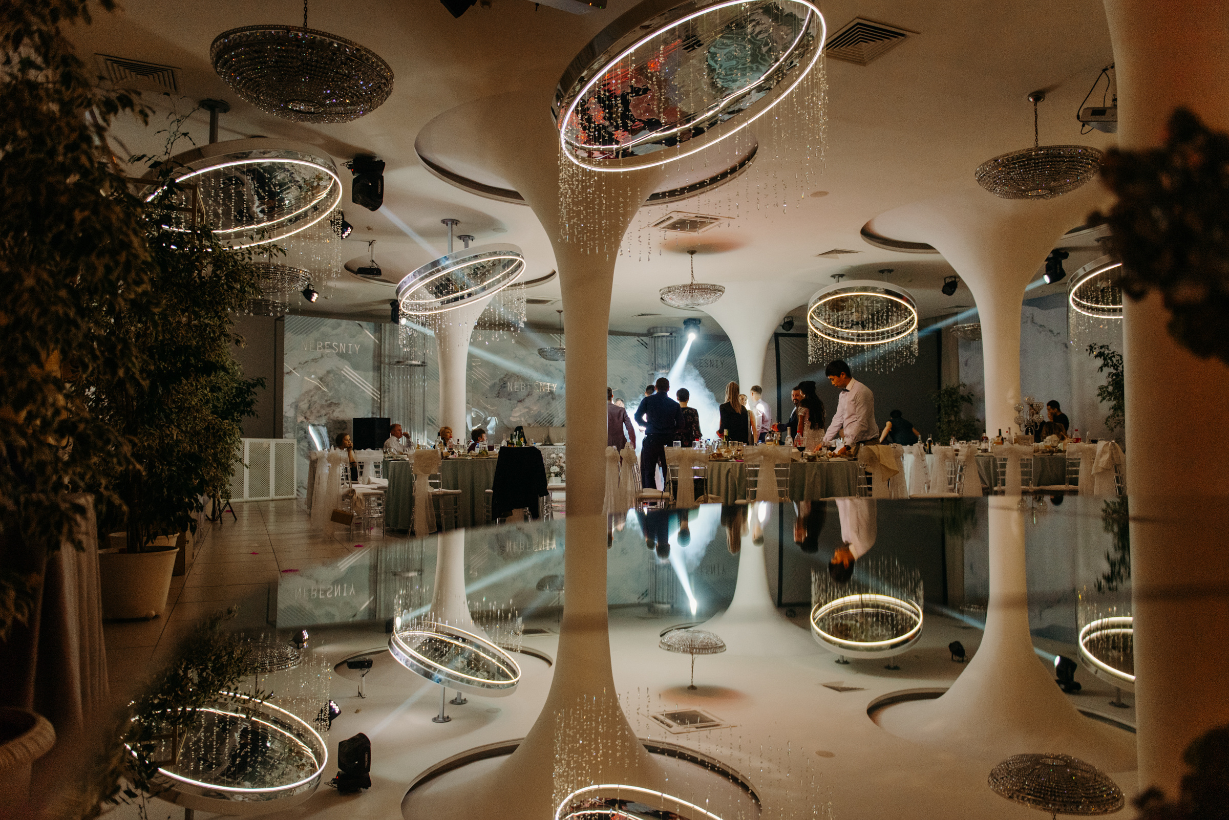 Алёна и Роман | Свадебный банкет в ресторане Небесный. Свадебный фотограф в Санкт-Петербурге Венера Ахметова