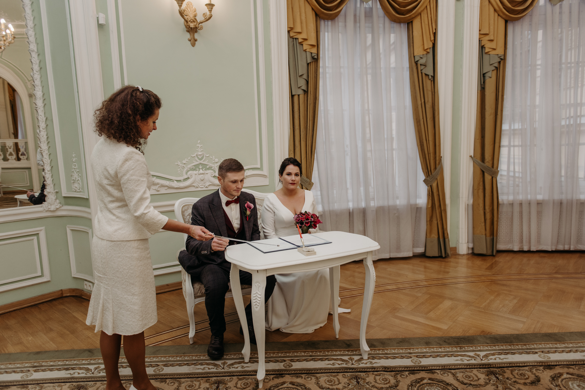 Осенняя свадьба Полины и Ивана. Свадебный фотограф в Санкт-Петербурге Венера Ахметова