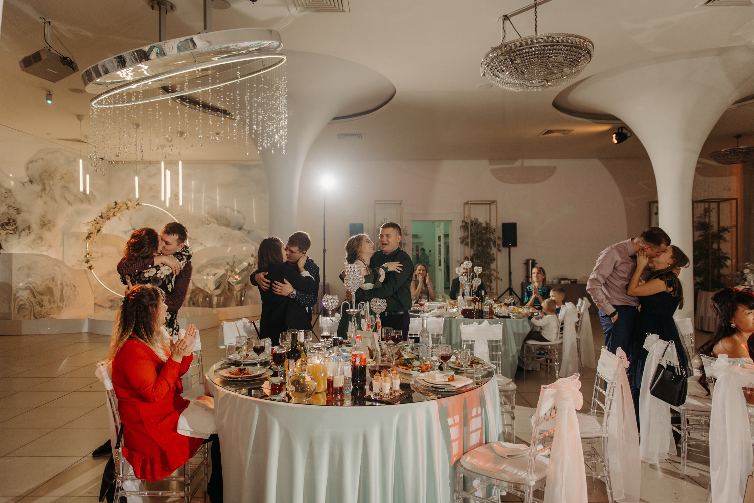 Алёна и Роман | Свадебный банкет в ресторане Небесный. Свадебный фотограф в Санкт-Петербурге Венера Ахметова