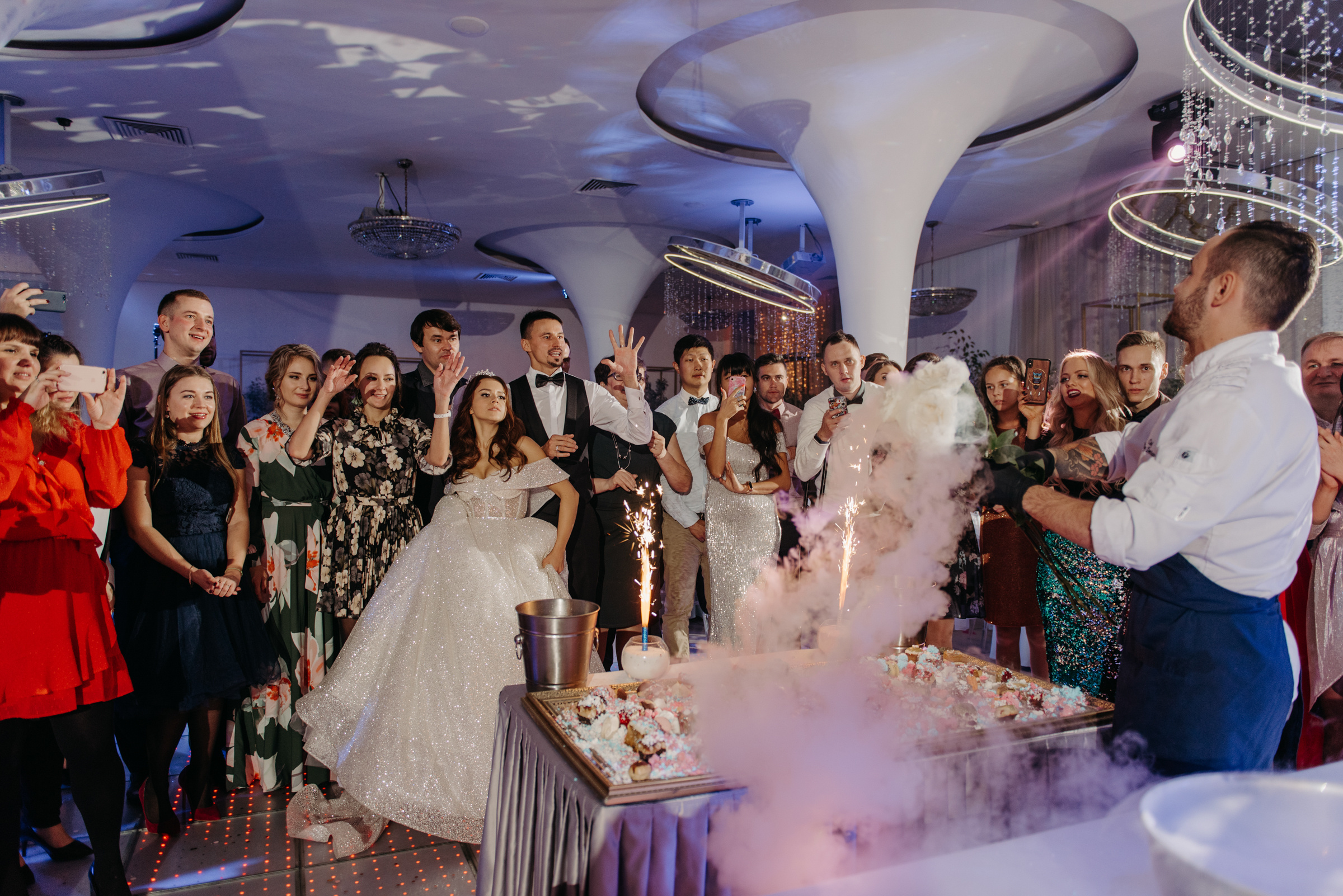 Алёна и Роман | Свадебный банкет в ресторане Небесный. Свадебный фотограф в Санкт-Петербурге Венера Ахметова