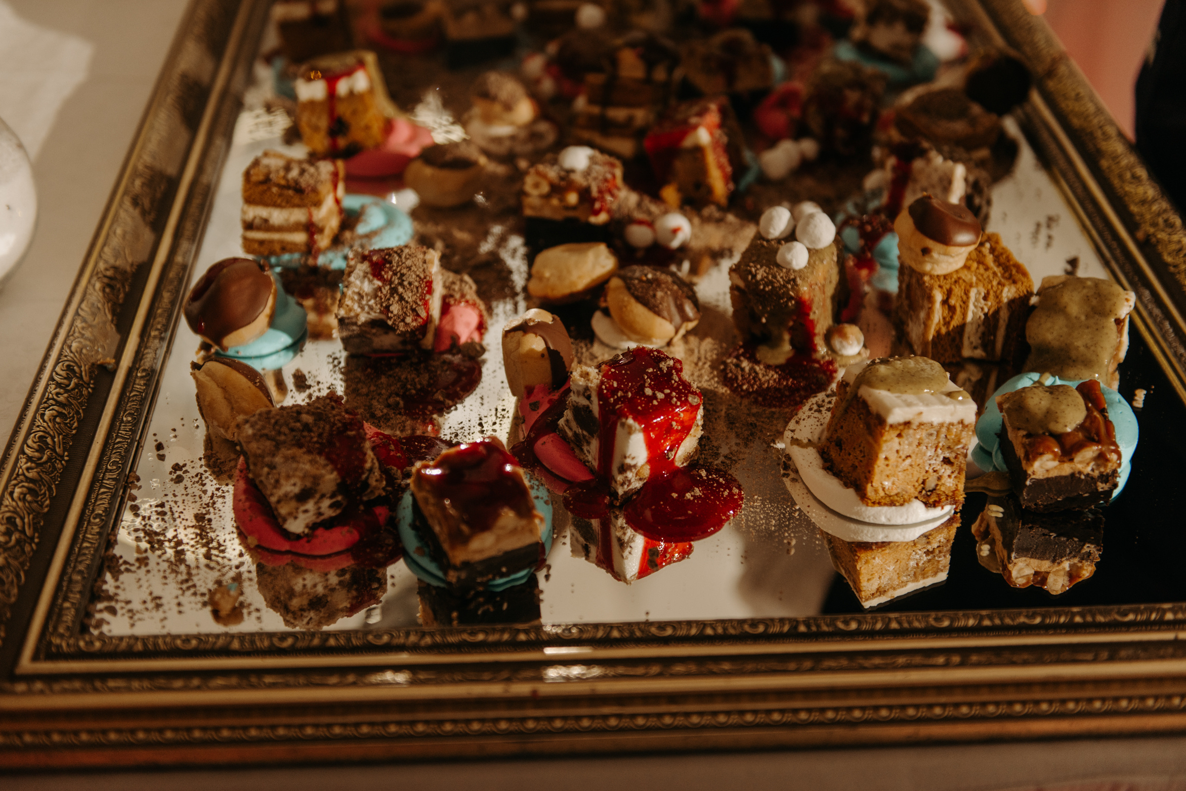 Алёна и Роман | Свадебный банкет в ресторане Небесный. Свадебный фотограф в Санкт-Петербурге Венера Ахметова