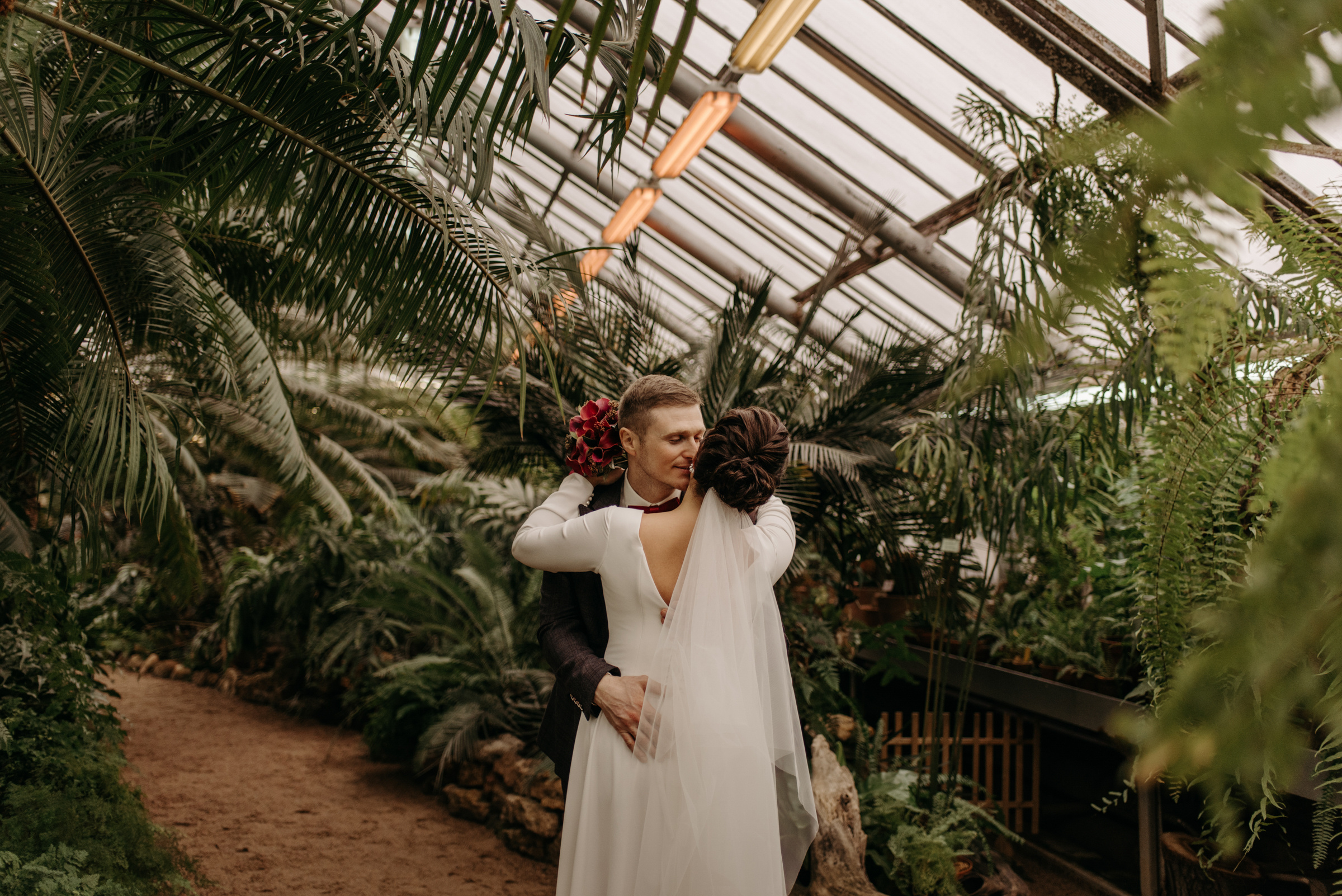 Осенняя свадьба Полины и Ивана. Свадебный фотограф в Санкт-Петербурге Венера Ахметова