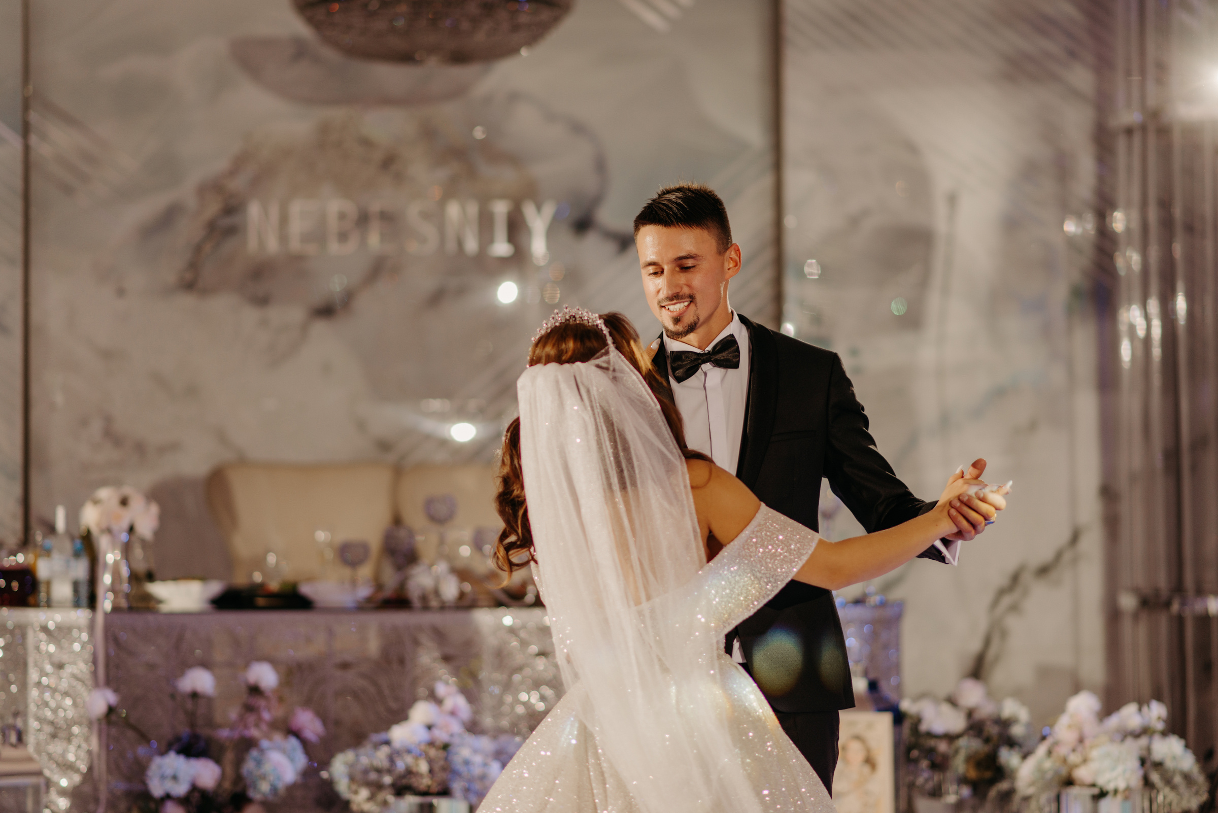 Алёна и Роман | Свадебный банкет в ресторане Небесный. Свадебный фотограф в Санкт-Петербурге Венера Ахметова