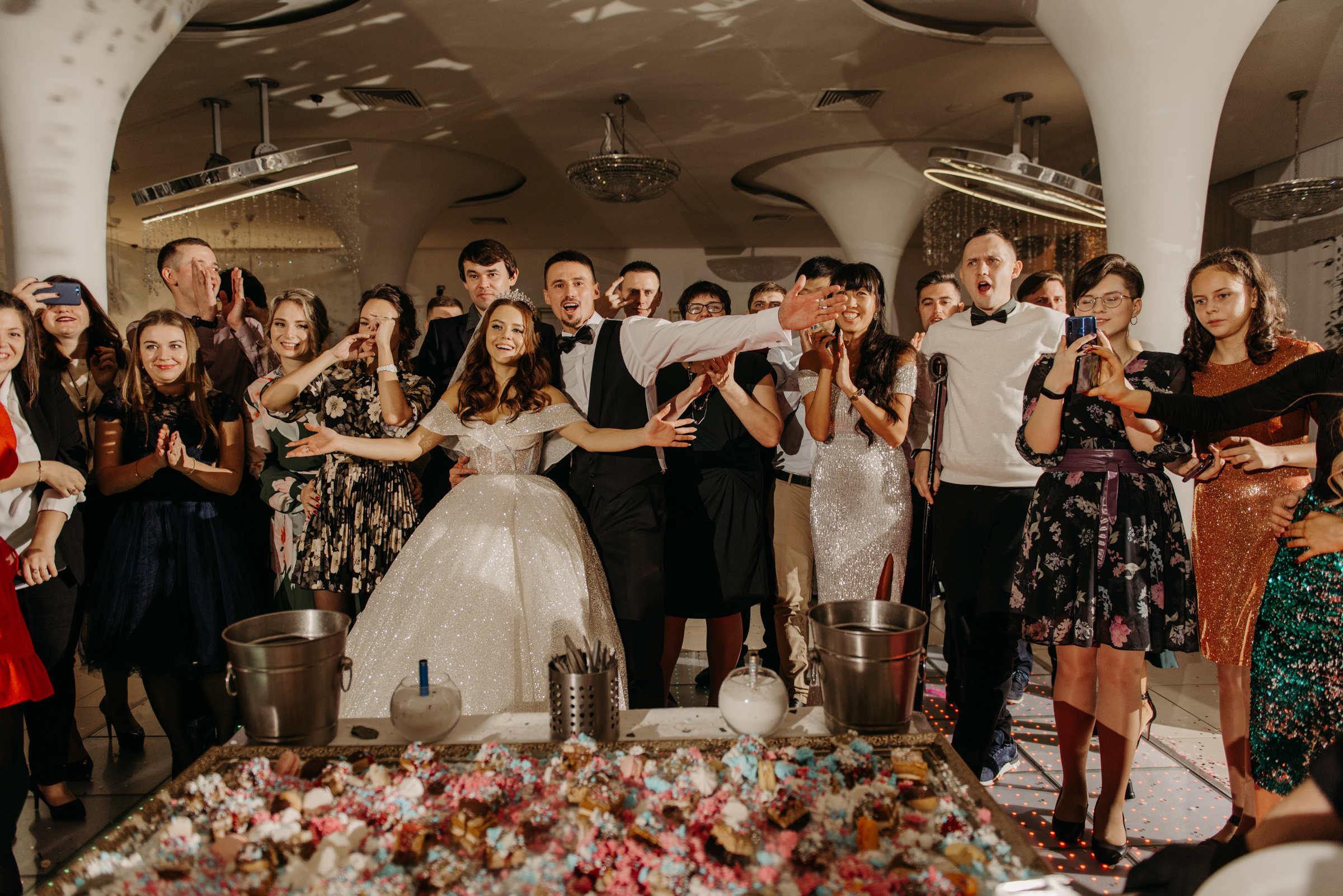 Алёна и Роман | Свадебный банкет в ресторане Небесный. Свадебный фотограф в Санкт-Петербурге Венера Ахметова