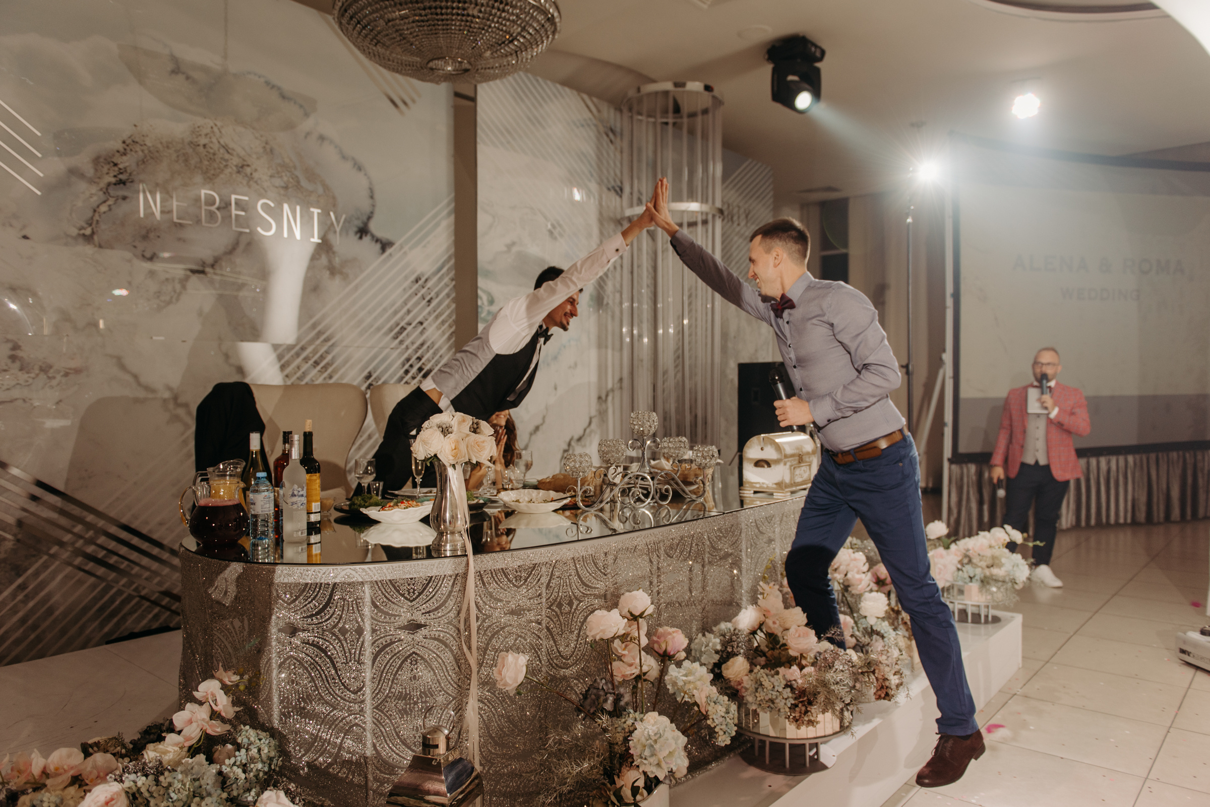 Алёна и Роман | Свадебный банкет в ресторане Небесный. Свадебный фотограф в Санкт-Петербурге Венера Ахметова