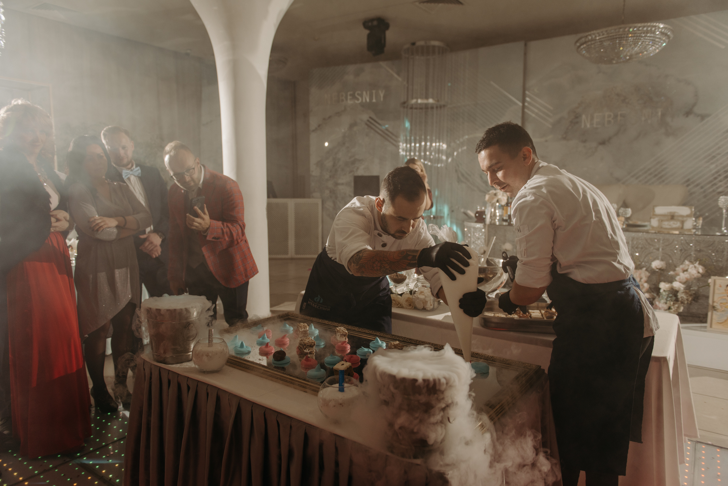 Алёна и Роман | Свадебный банкет в ресторане Небесный. Свадебный фотограф в Санкт-Петербурге Венера Ахметова