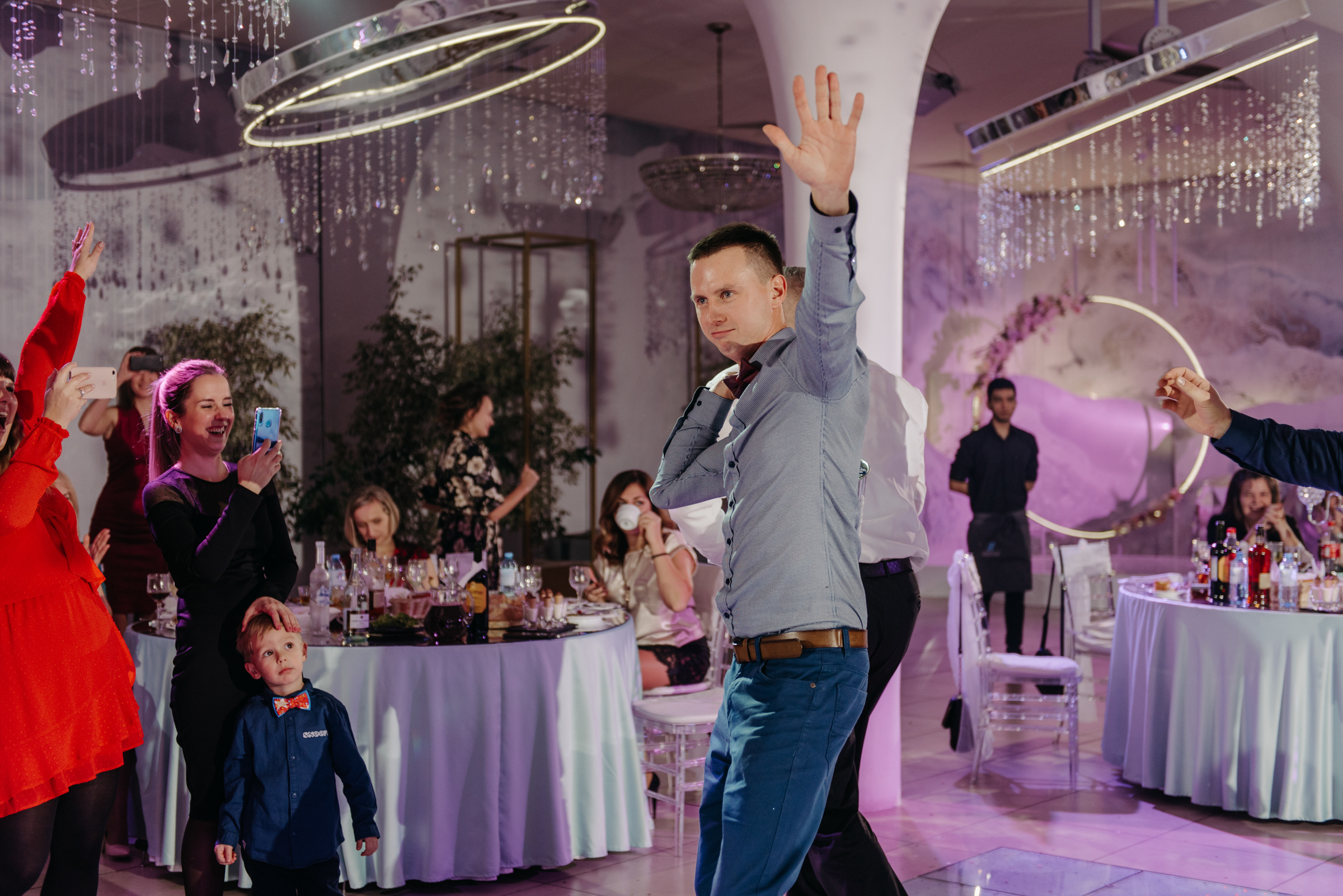 Алёна и Роман | Свадебный банкет в ресторане Небесный. Свадебный фотограф в Санкт-Петербурге Венера Ахметова