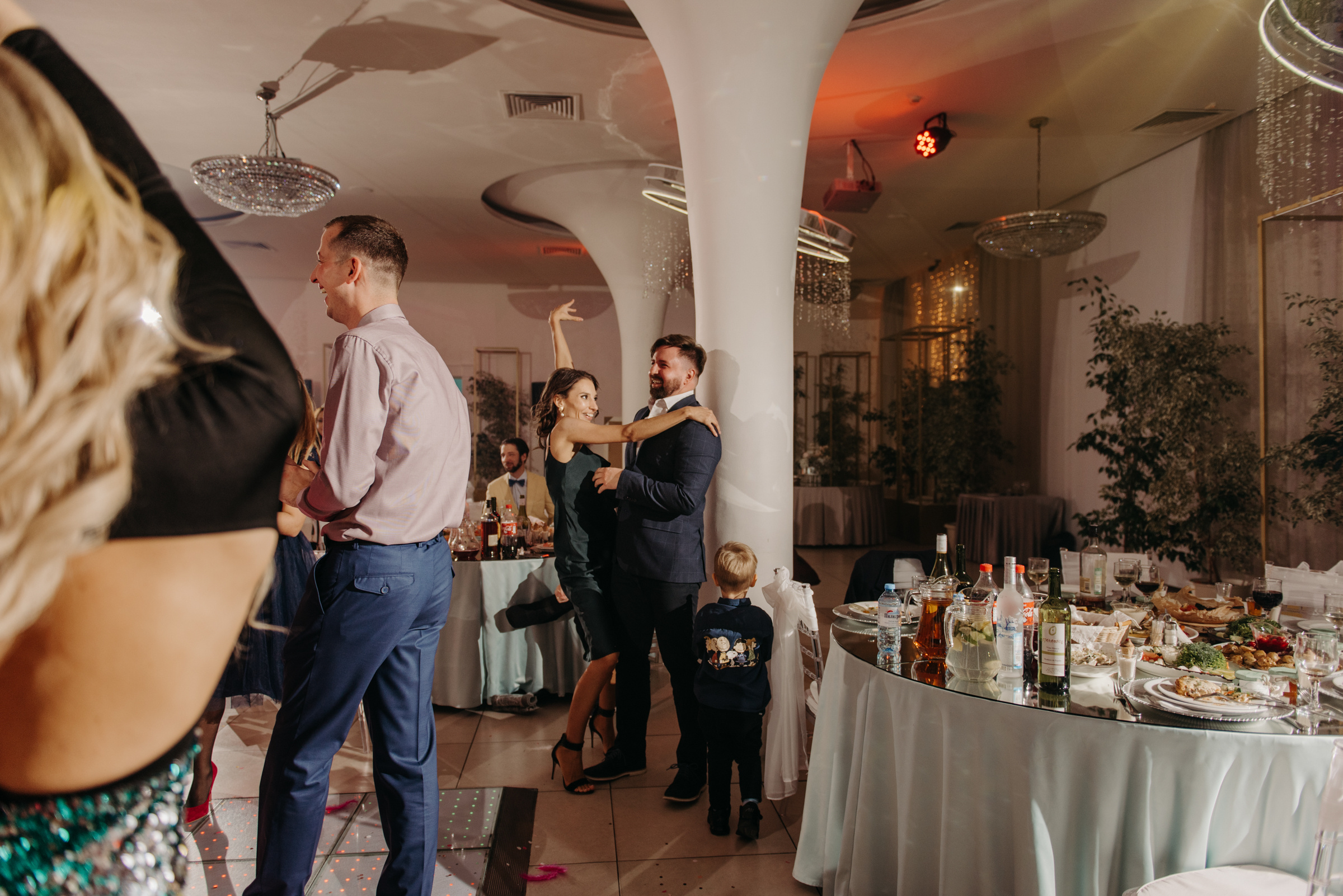 Алёна и Роман | Свадебный банкет в ресторане Небесный. Свадебный фотограф в Санкт-Петербурге Венера Ахметова