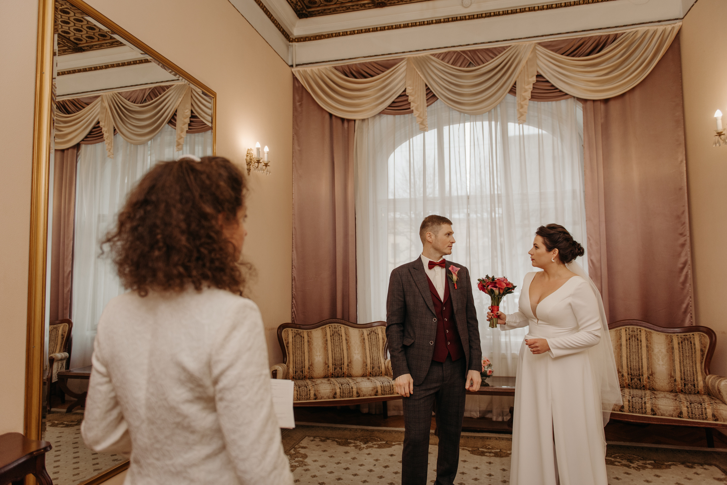 Осенняя свадьба Полины и Ивана. Свадебный фотограф в Санкт-Петербурге Венера Ахметова