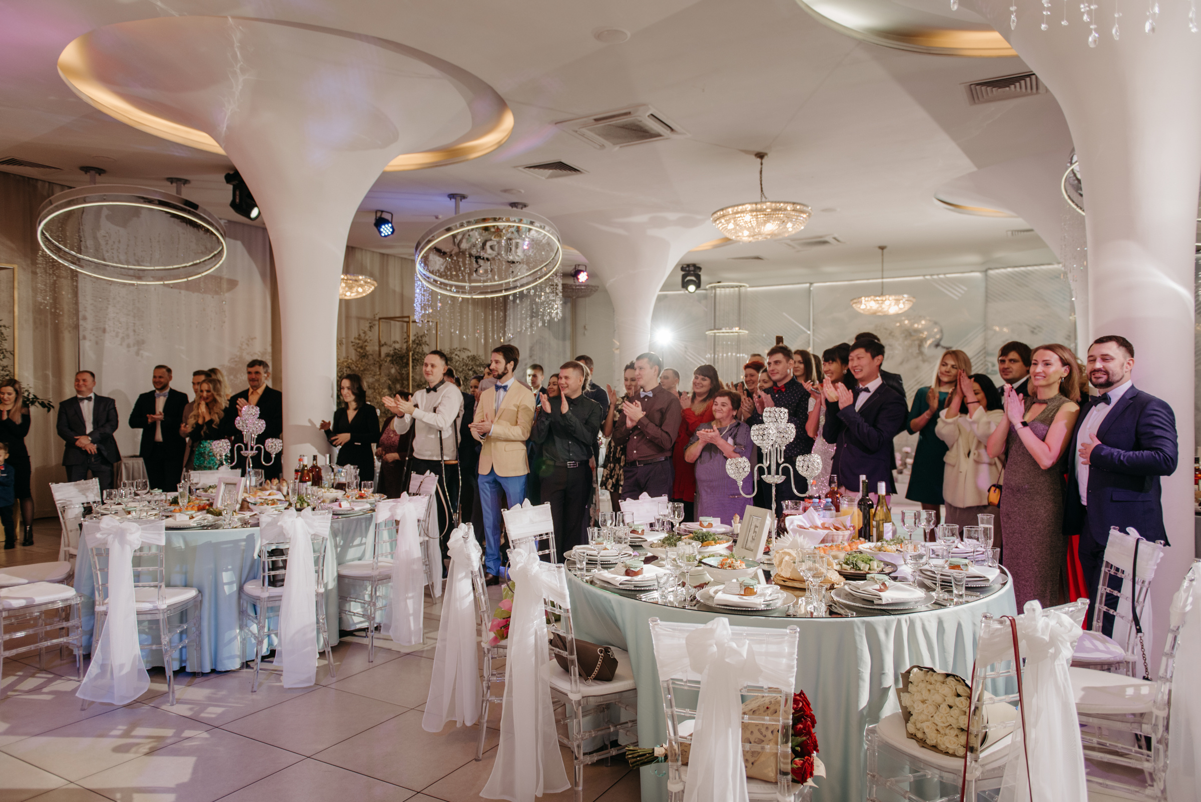 Алёна и Роман | Свадебный банкет в ресторане Небесный. Свадебный фотограф в Санкт-Петербурге Венера Ахметова