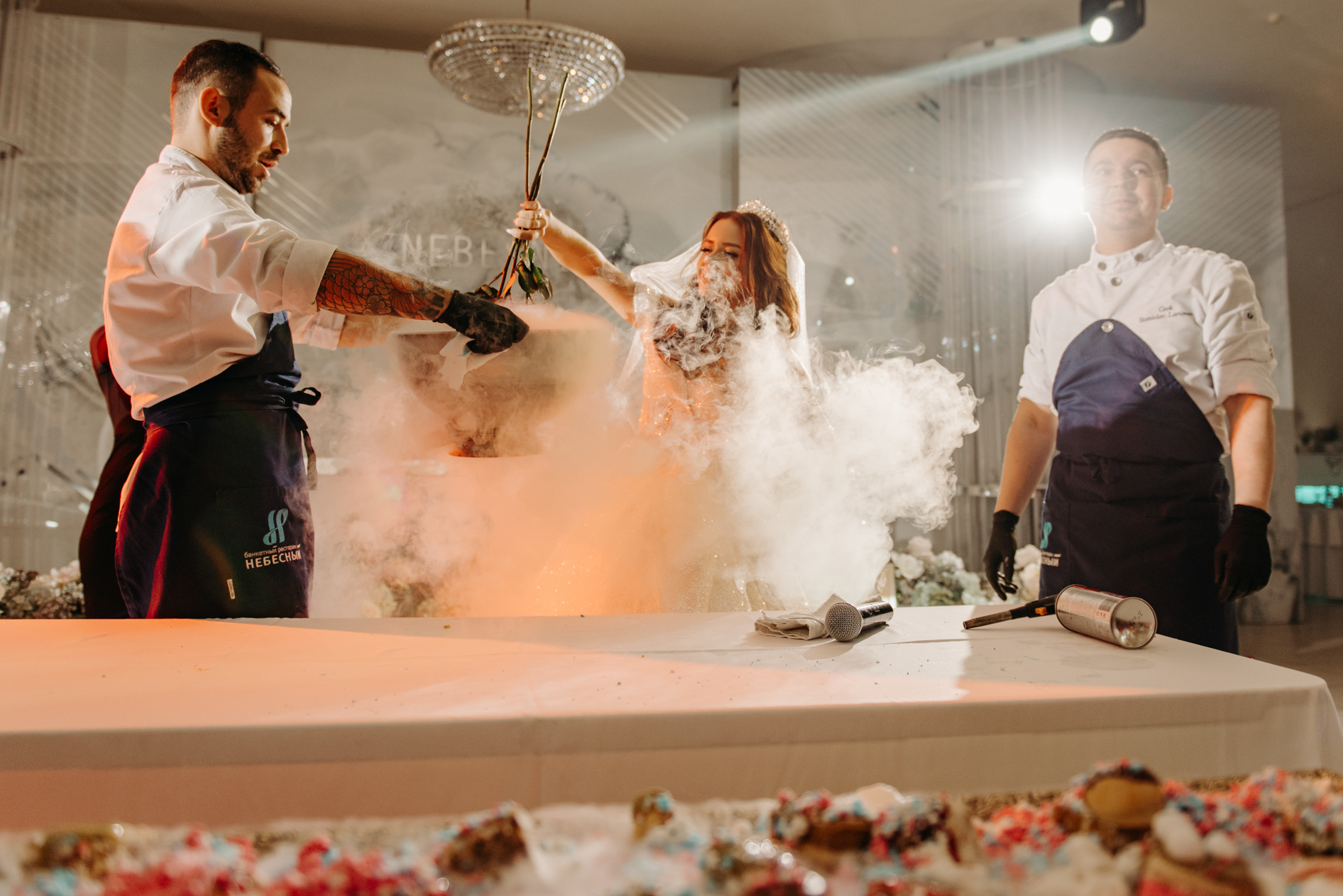 Алёна и Роман | Свадебный банкет в ресторане Небесный. Свадебный фотограф в Санкт-Петербурге Венера Ахметова