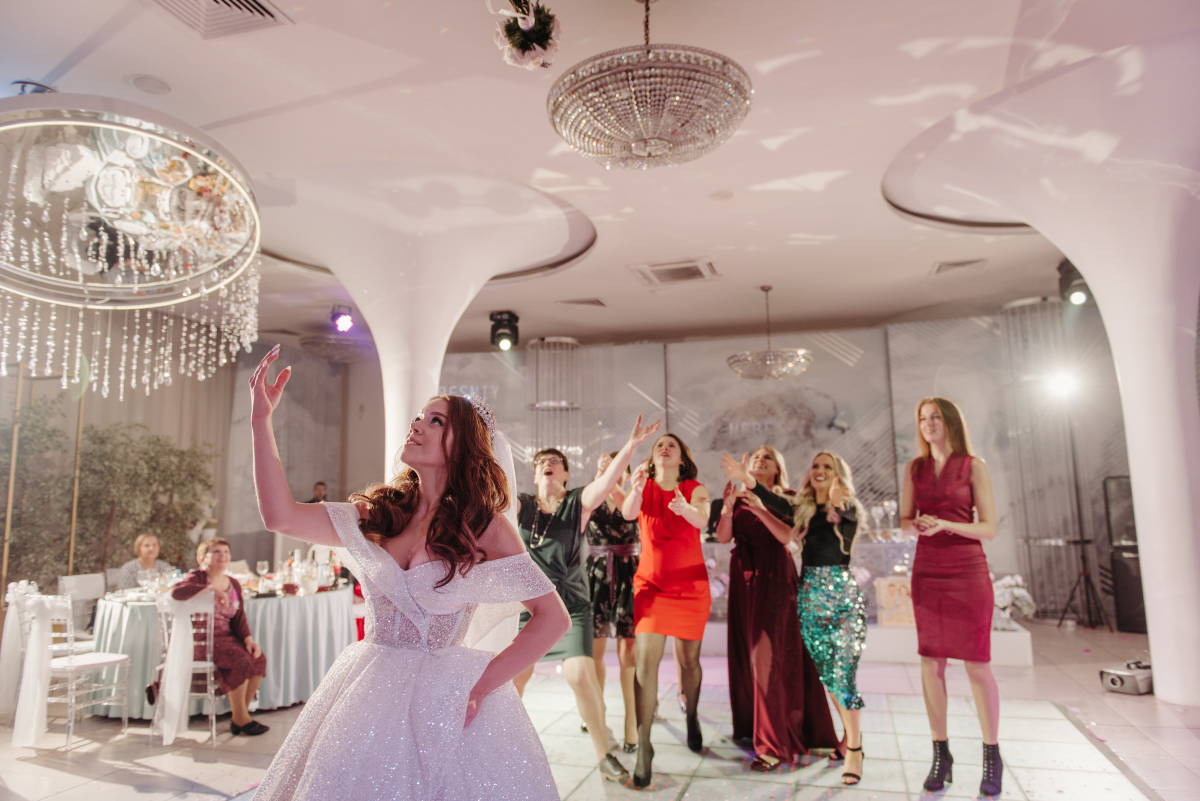 Алёна и Роман | Свадебный банкет в ресторане Небесный. Свадебный фотограф в Санкт-Петербурге Венера Ахметова