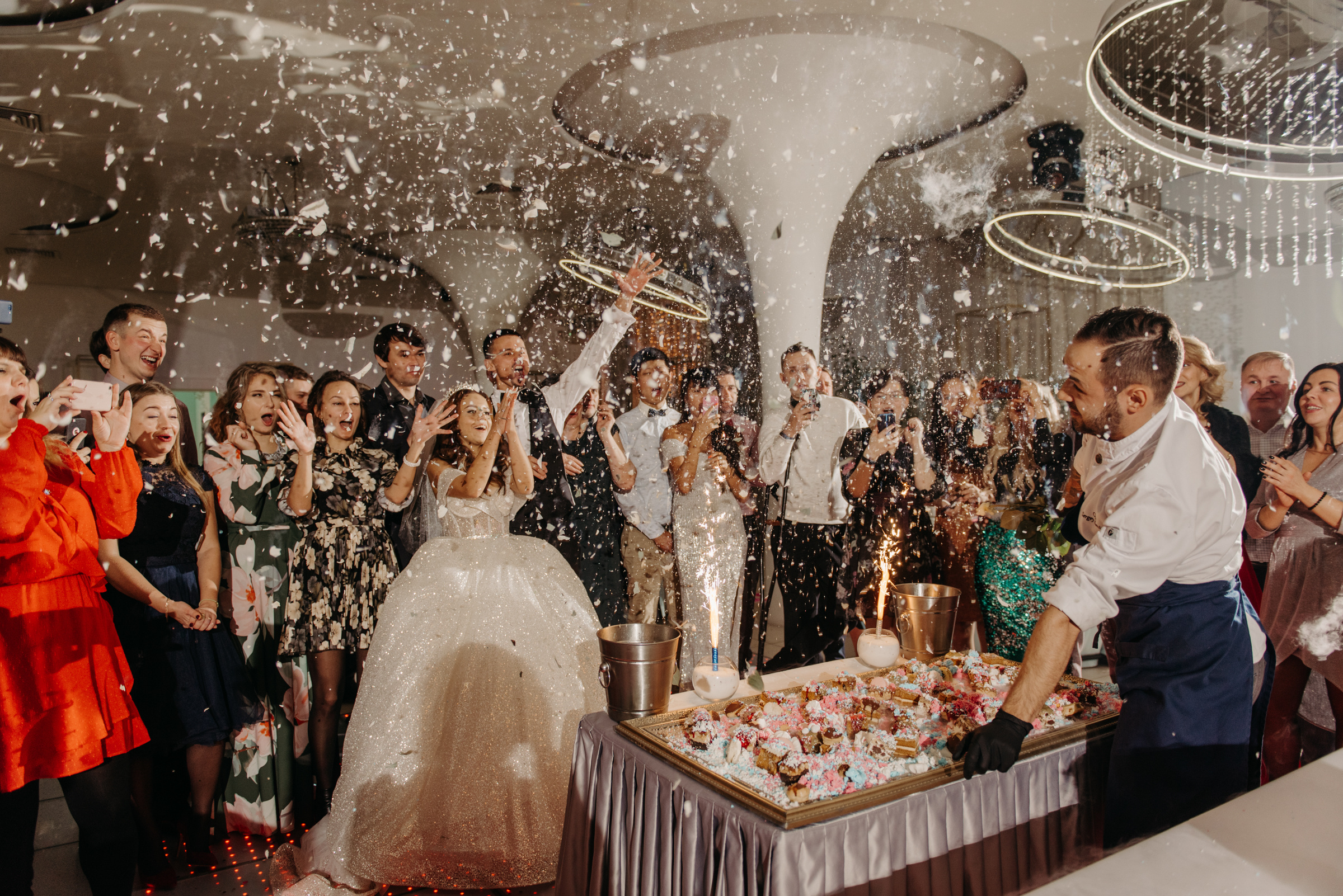 Алёна и Роман | Свадебный банкет в ресторане Небесный. Свадебный фотограф в Санкт-Петербурге Венера Ахметова