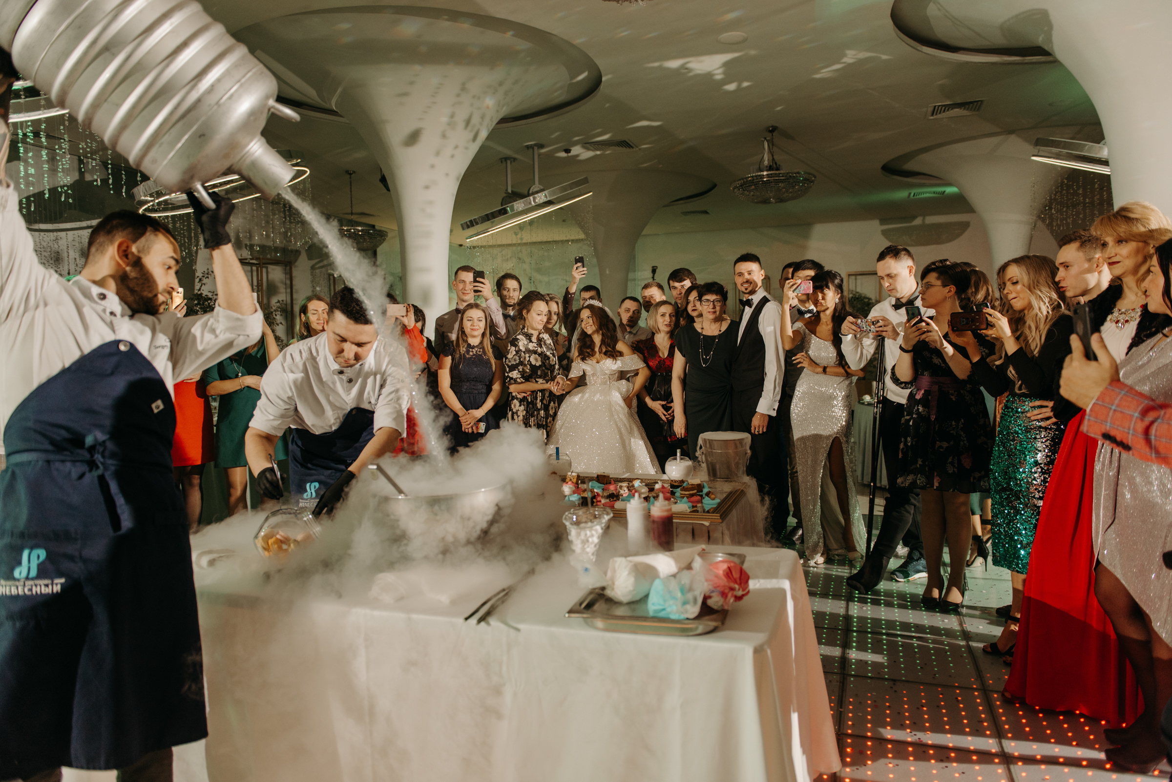 Алёна и Роман | Свадебный банкет в ресторане Небесный. Свадебный фотограф в Санкт-Петербурге Венера Ахметова