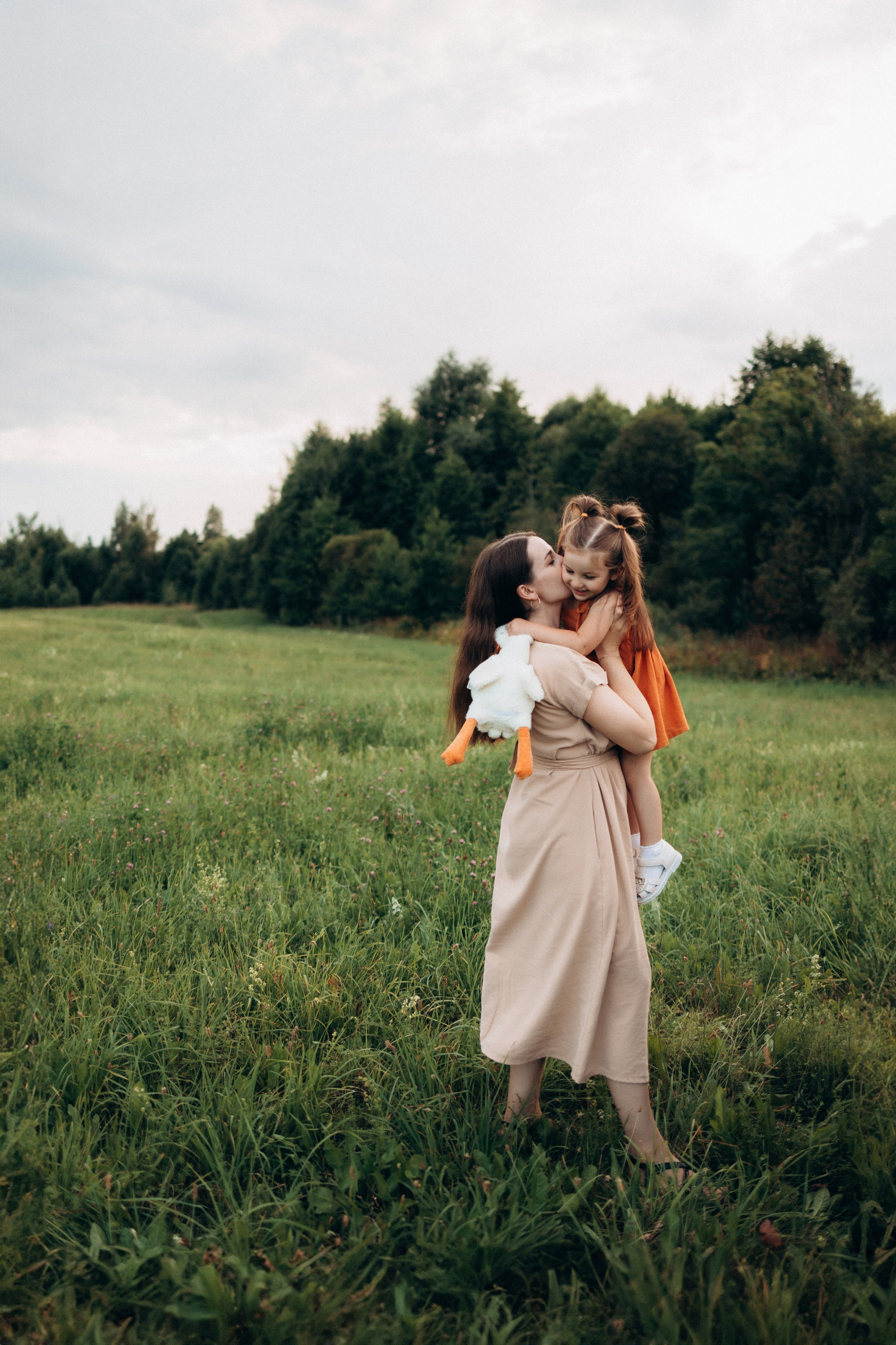 Катя и малышка Аня. Фотограф Елена Рябцева