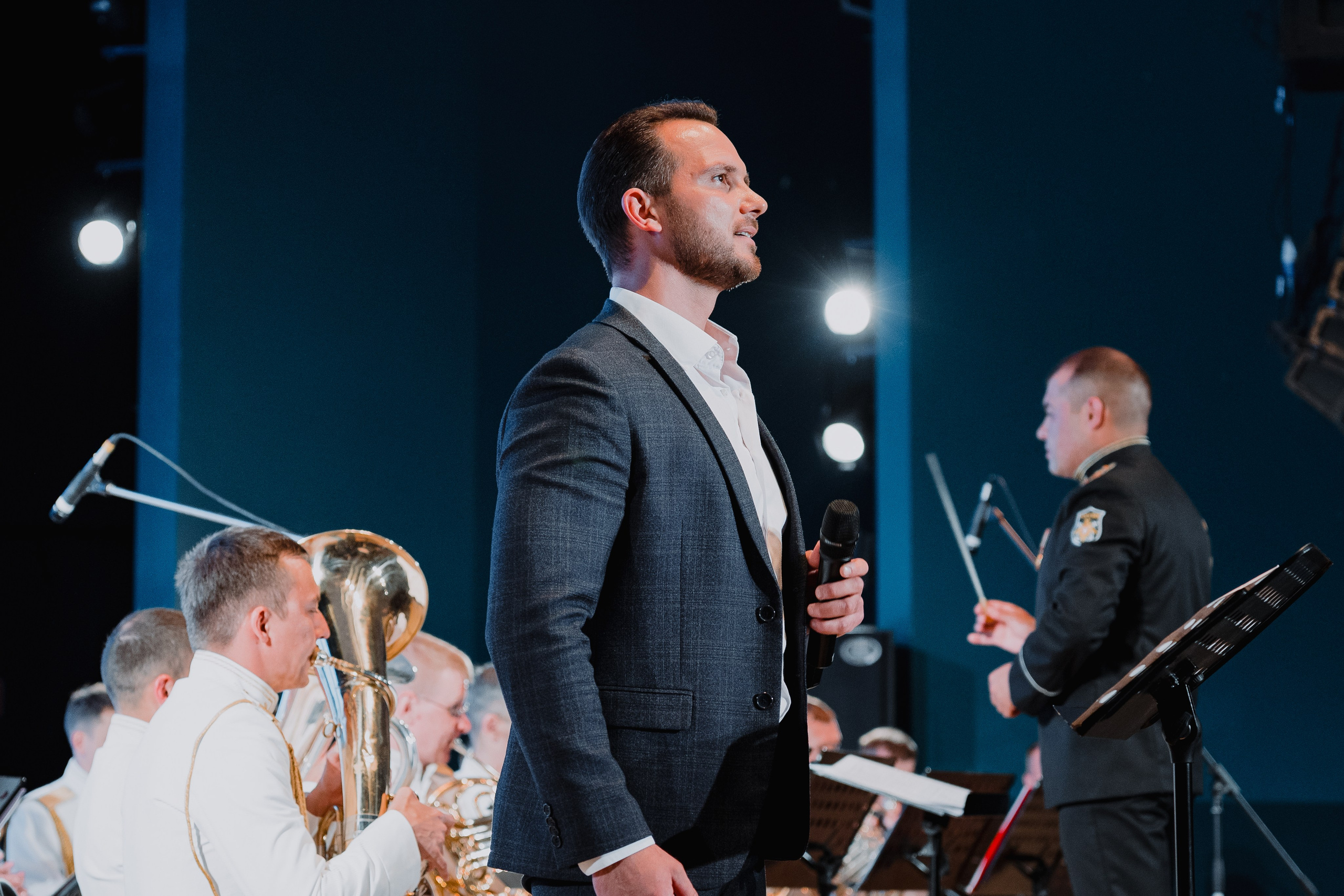 Альбом-портфолио репортажных снимков. Фотограф Ди Садчиков