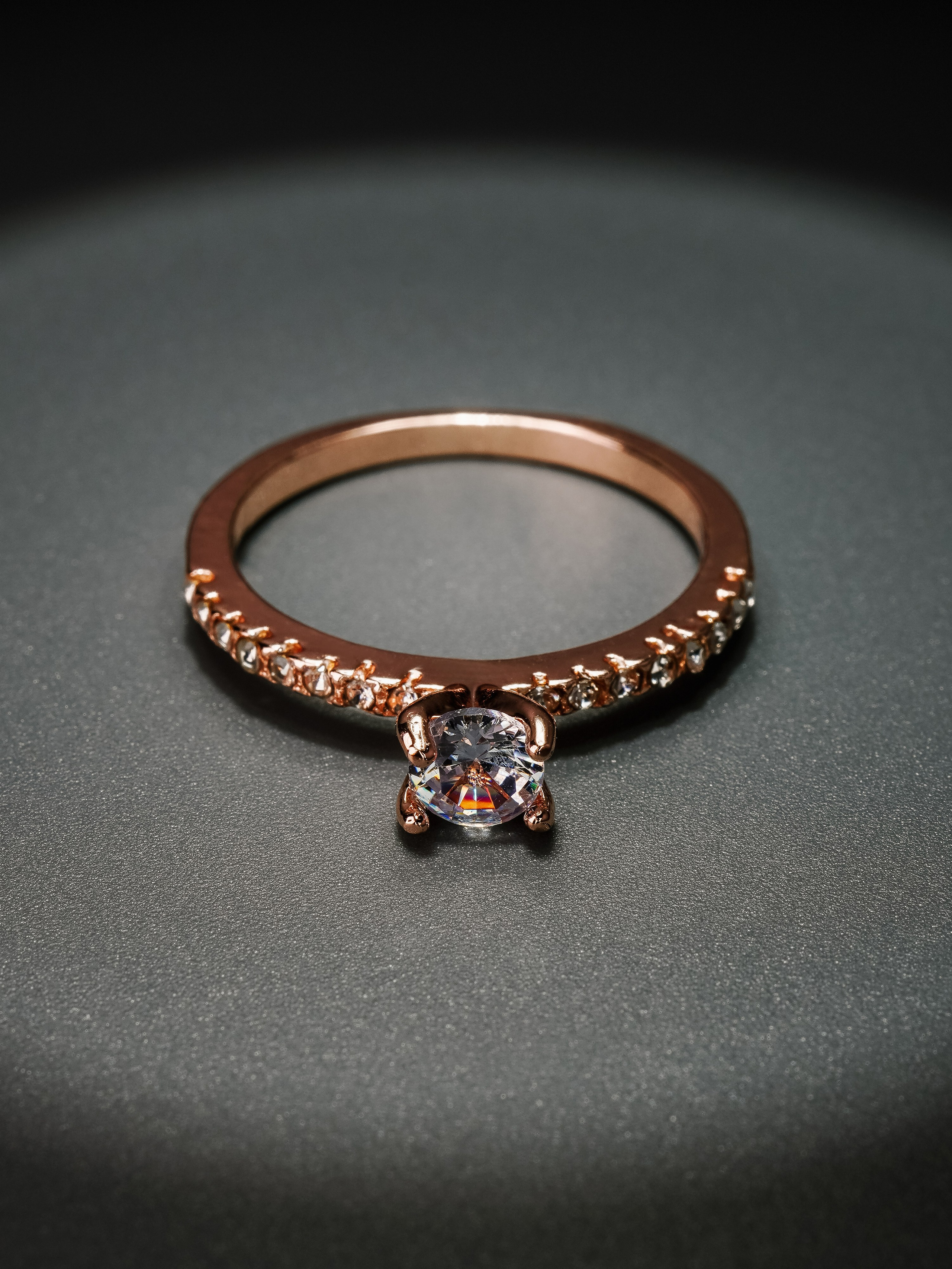 Сложные фото 900 руб/кадр (со сложными композиционными/световыми решениями). Фотопродакшн продающего контента