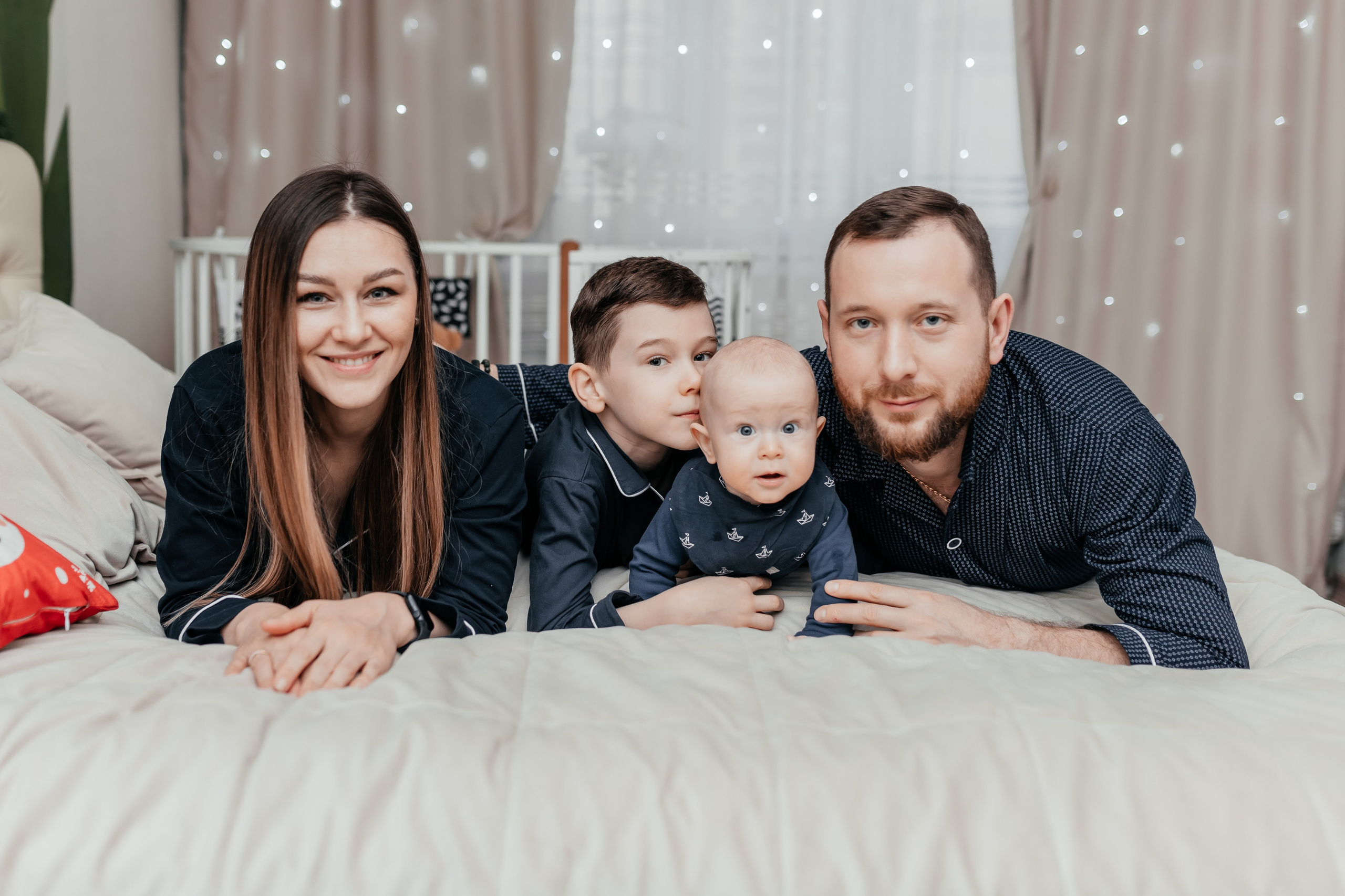 Саша, Кристина, Богдан, Степа. Семейный и домашний фотограф в Москве и МО Королева Валерия