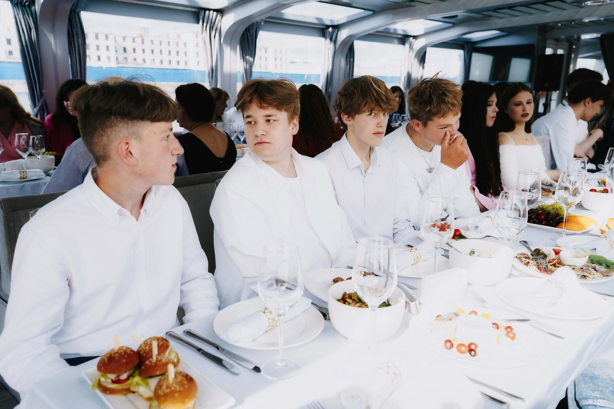 Выпускной 9В. Свадебный и семейный фотограф в Санкт-Петербурге Виктор Голубев