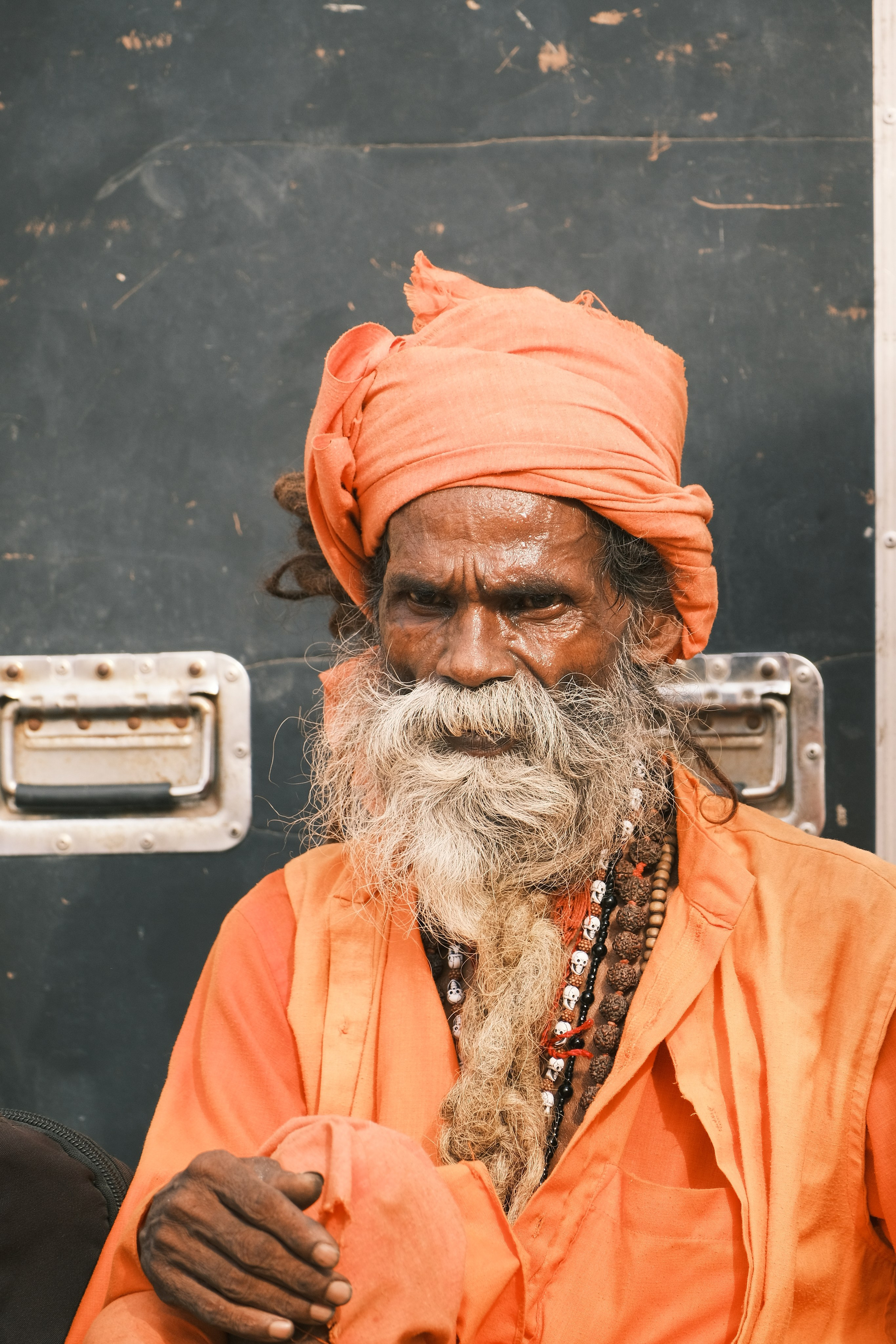VARANASI. Https://www.instagram.com/paparrazzio