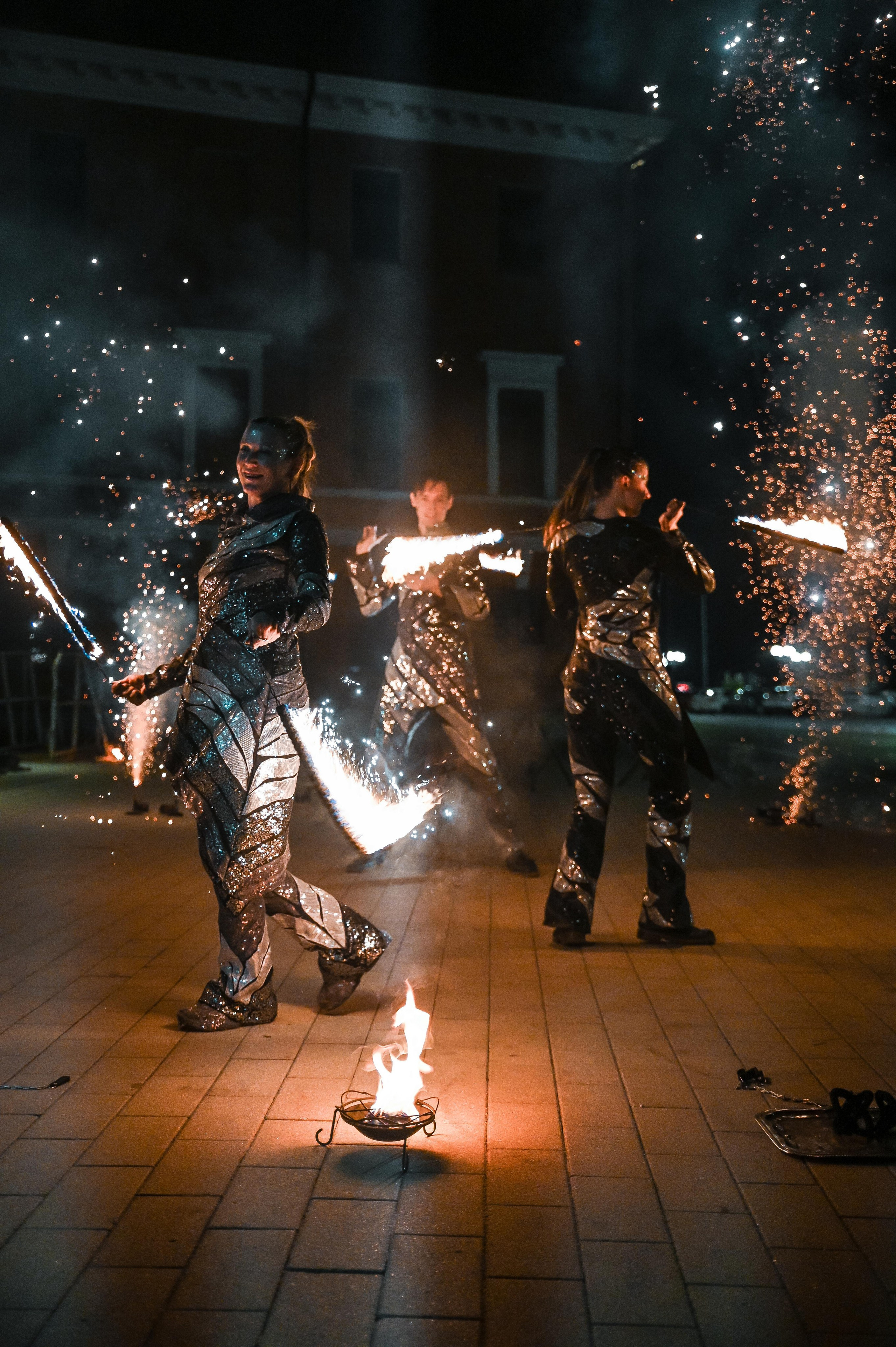 VIP Show 3 артиста 35000 руб. Огненно-пиротехническое шоу, салюты, пиротехника на ваш праздник!