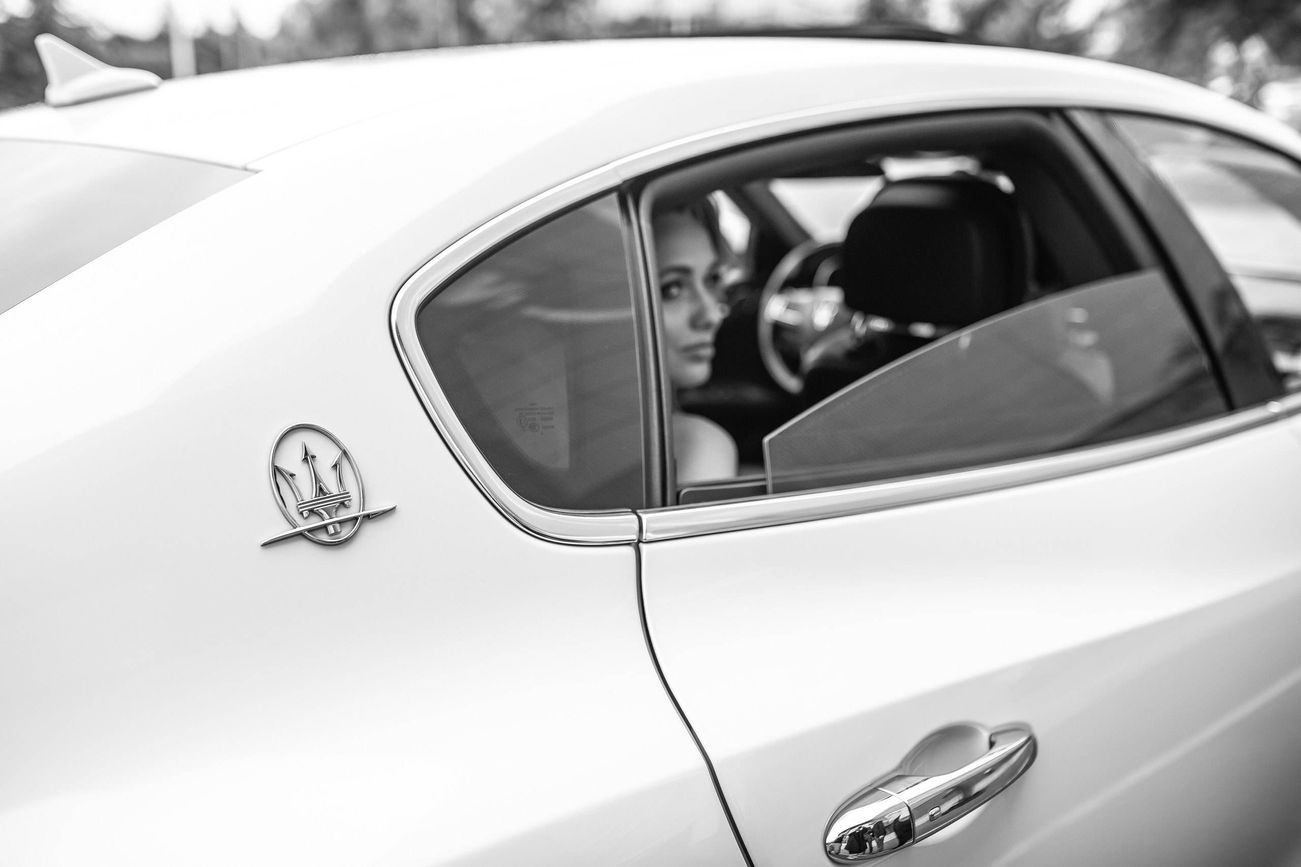 невеста в машине