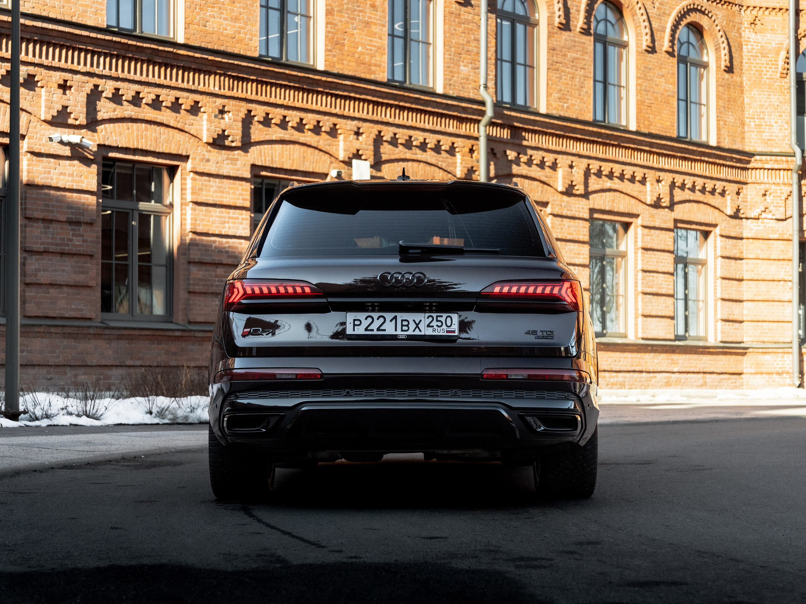 AUDI Q7. Opasnophoto