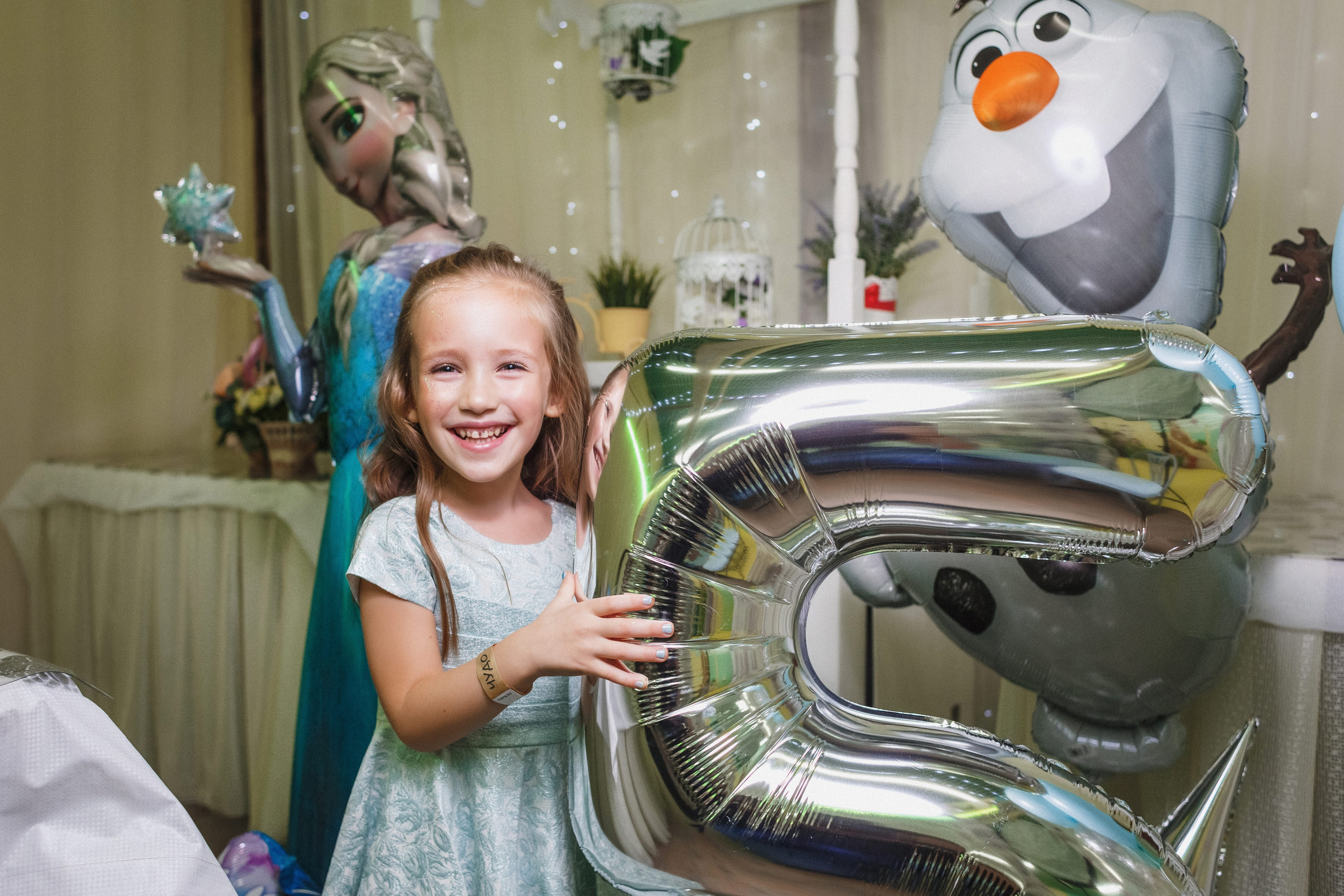 Уникальные фотографии дня рождения Анжелики в Тортуге Таганрога. Свадебный и семейный фотограф в Таганроге Бакарюк Антон