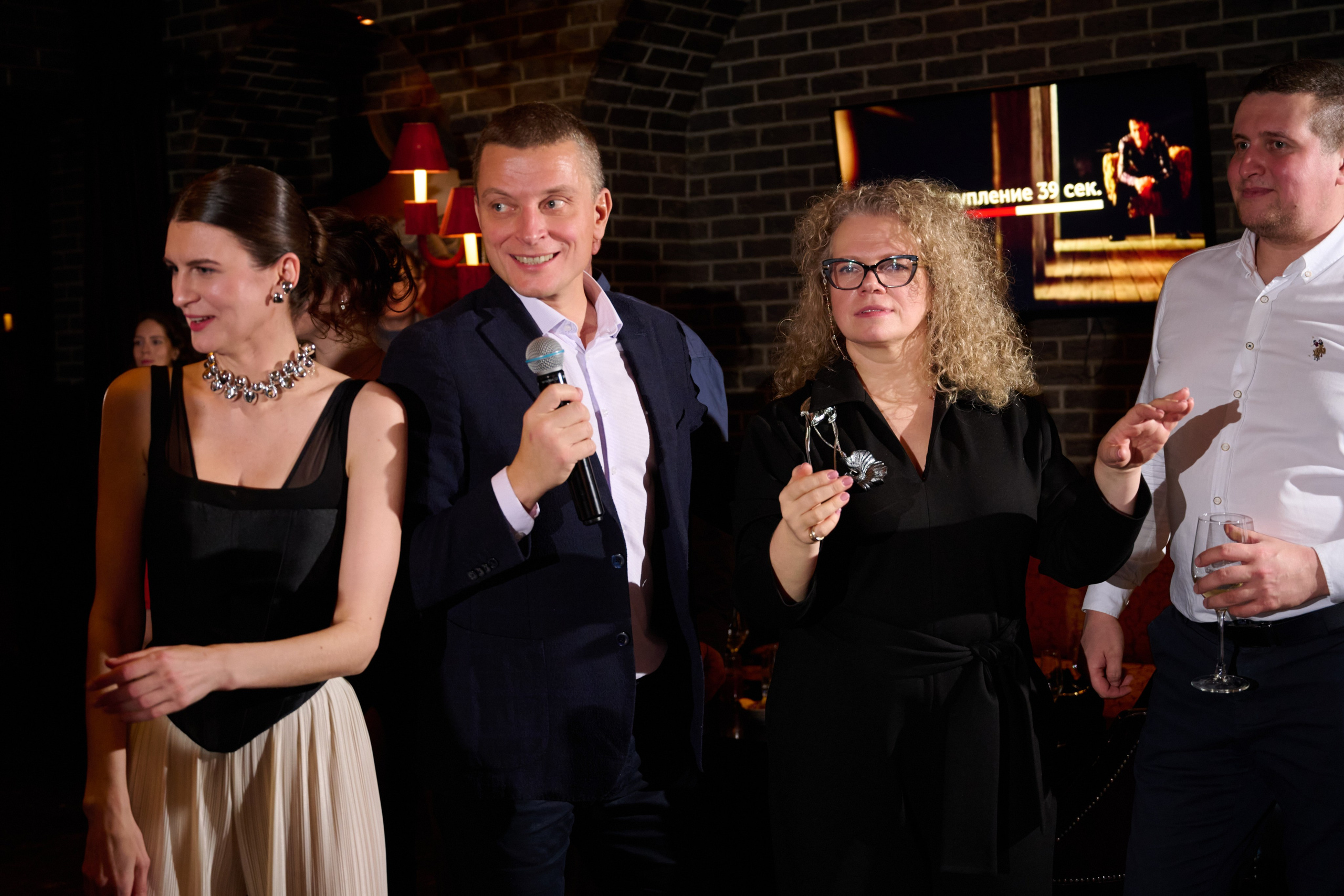 Репортажная съёмка корпоратива и концерта Елки в Петербурге и Москве