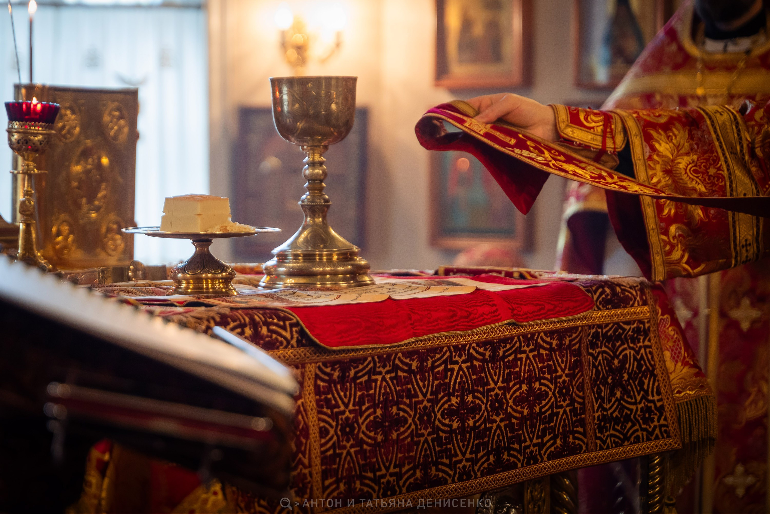 Храм Преображения Господня в Богородском. Антипасха. Антон и Татьяна Денисенко — В храме