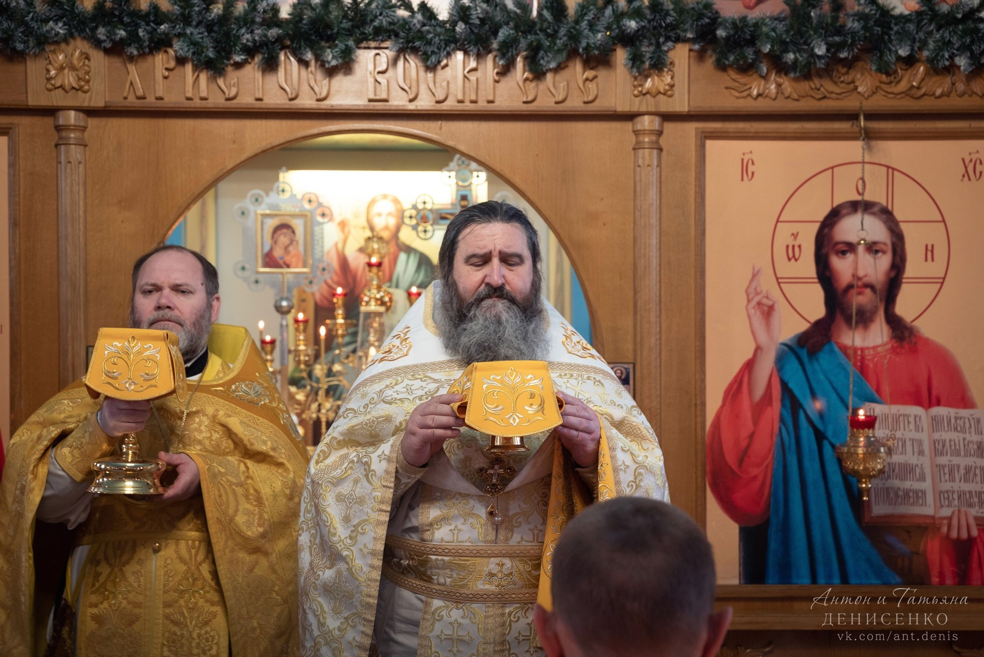ГЛАВНАЯ / ПОРТФОЛИО. Антон и Татьяна Денисенко — В храме