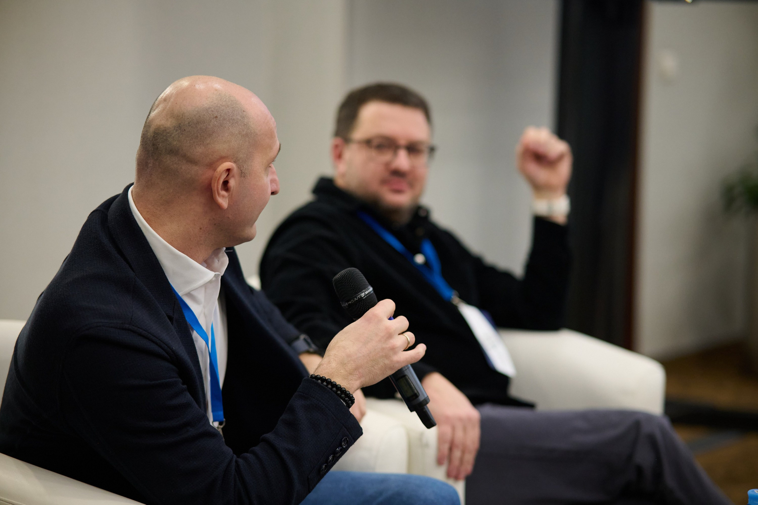 Redis Business Class — В фокусе. Планы и стратегии 2025. Репортажный фотограф в Москве и Санкт-Петербурге — Профессиональная съёмка мероприятий | Данила Золкин