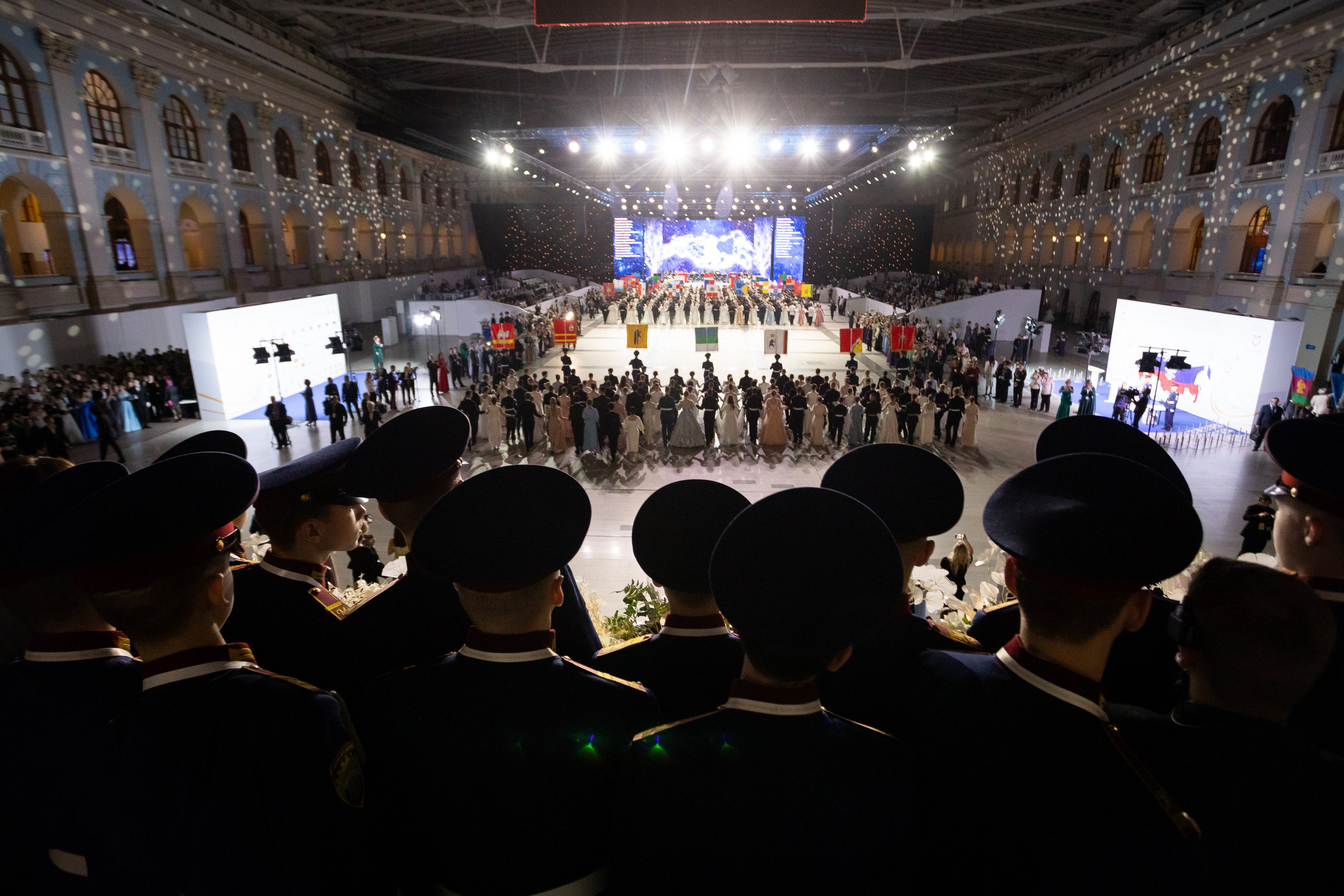 Кадетский бал. VICTOR SAPOZHNIKOV