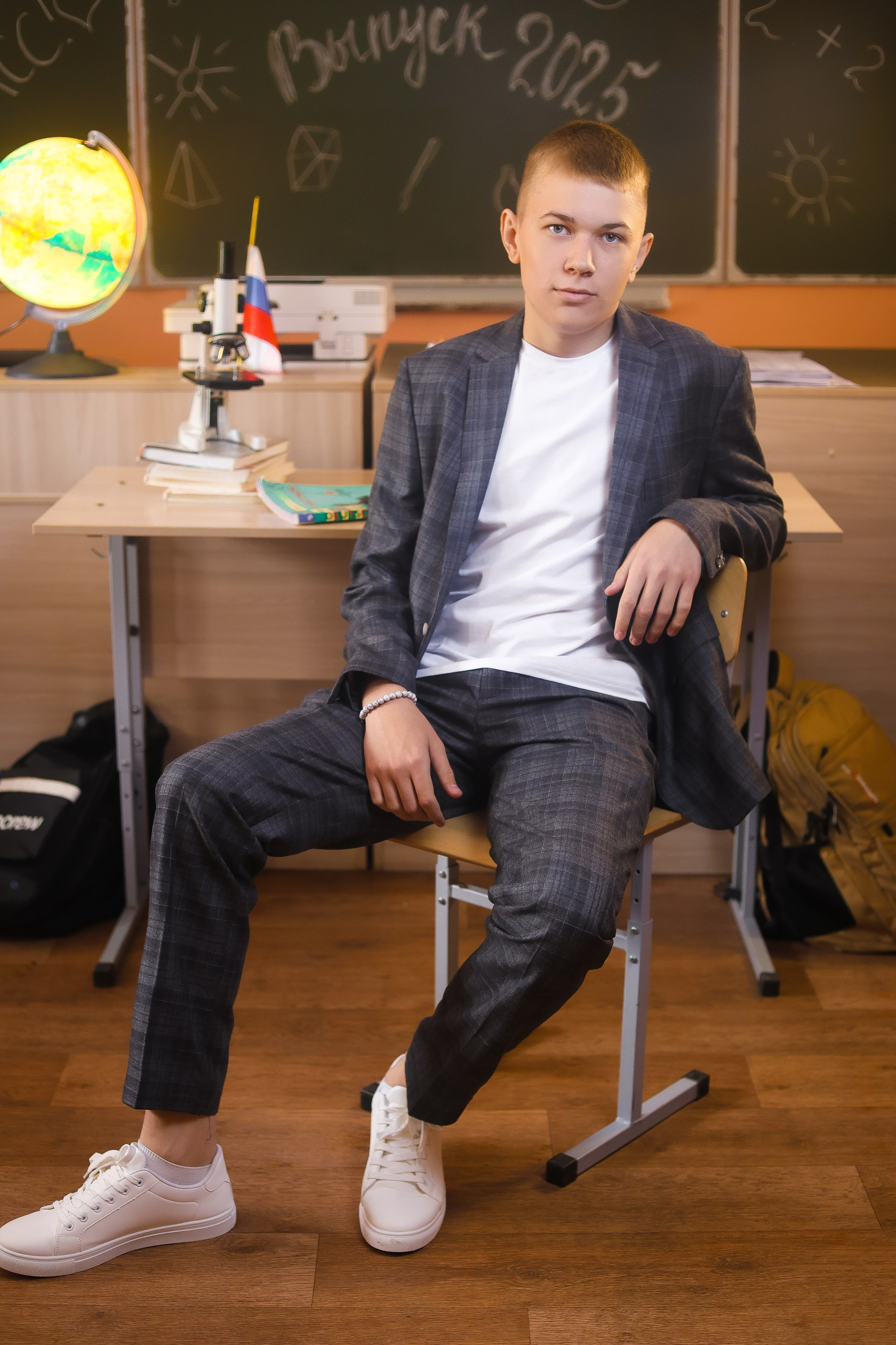 9-11 классы СЪЁМКИ ВЫПУСКНЫХ И ПОСЛЕДНИХ ЗВОНКОВ. Выпускные альбомы для школ и Детских садов в Барнауле /Выпускные/Свадебные/Детские/Семейные и др. виды съёмок /Фотограф Вера Валейко