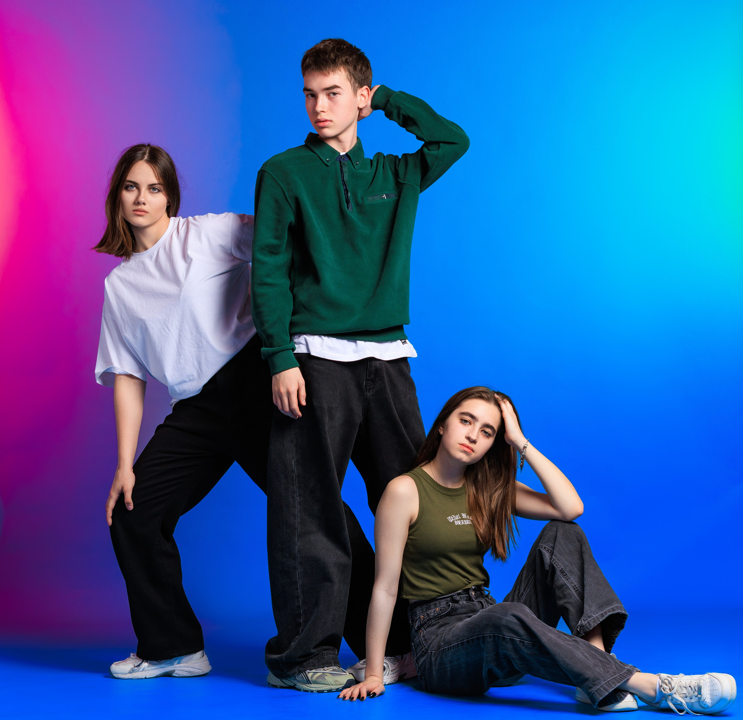 Смотреть фотки в фотостудии. Выпускные альбомы Геленджик, Новороссийск, Краснодар, Туапсе