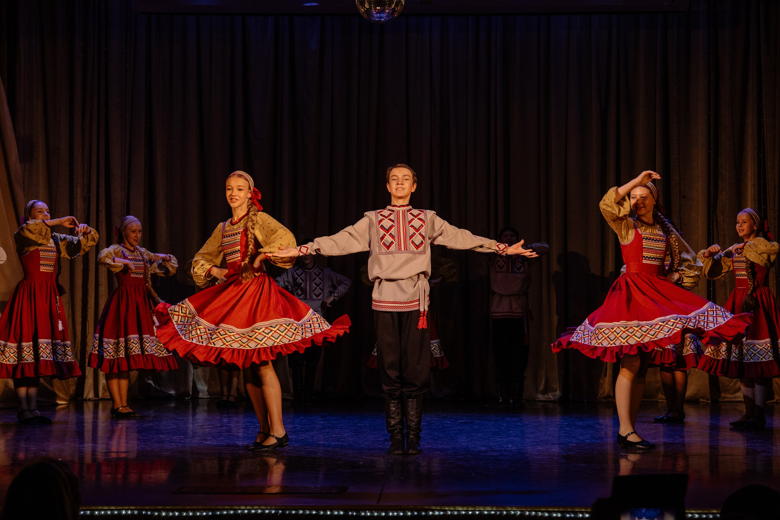 Сибирские узоры ДК Ефремова. Фотограф Юлия Мальцева