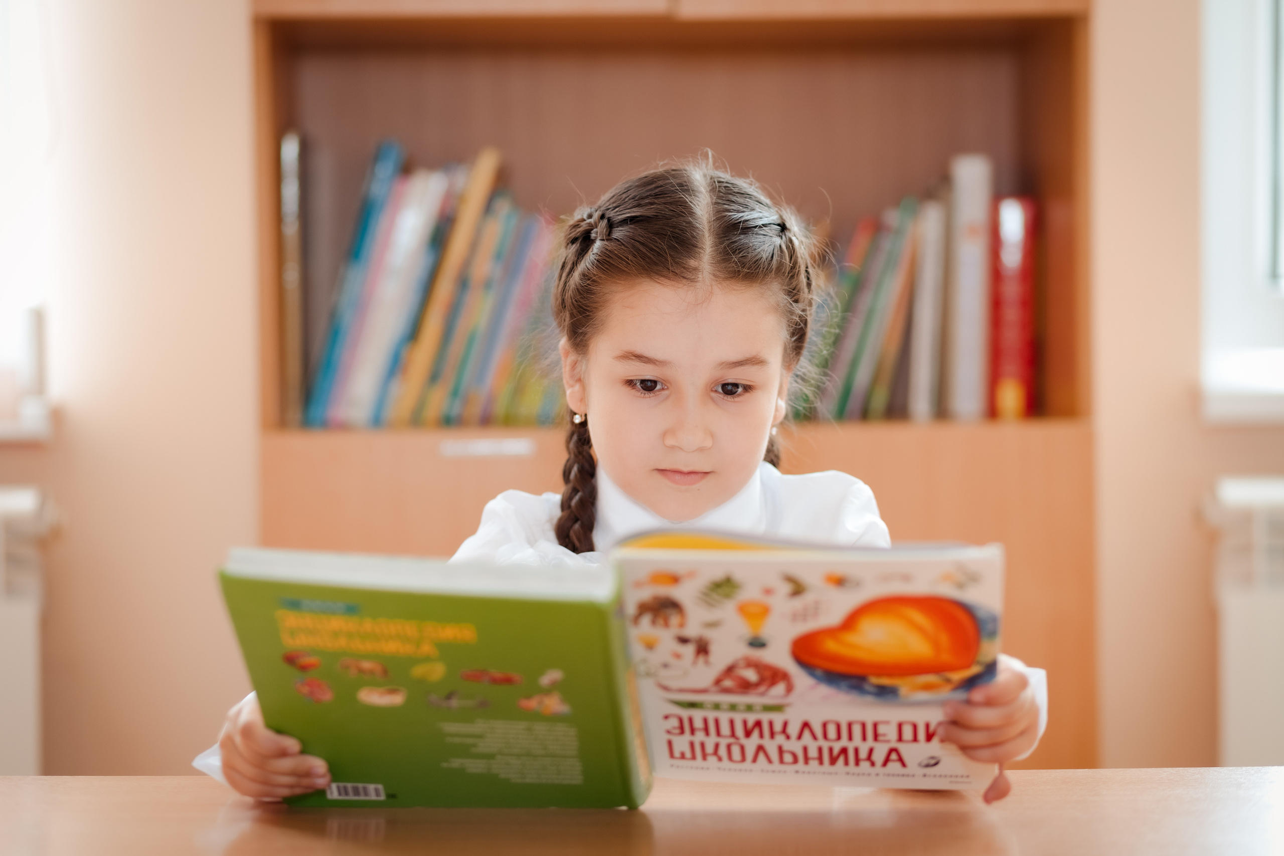 Первое сентября. Фотограф в Краснодаре. Выпускные школьные альбомы, Свадьбы, Портреты